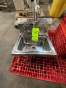 SINGLE BOWL S/S SINK (RIGGING, LOADING, SITE MANAGEMENT FEE $10)