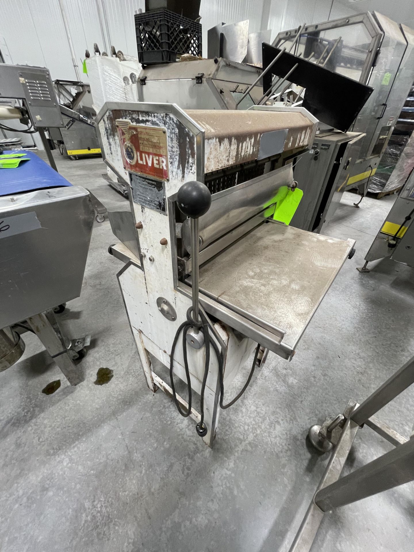 OLIVER BREAD SLICER, MODEL 777, S/N 113860, 1/2-HP, 1 PHASE (RIGGING, LOADING, SITE MANAGEMENT FEE - Image 5 of 7