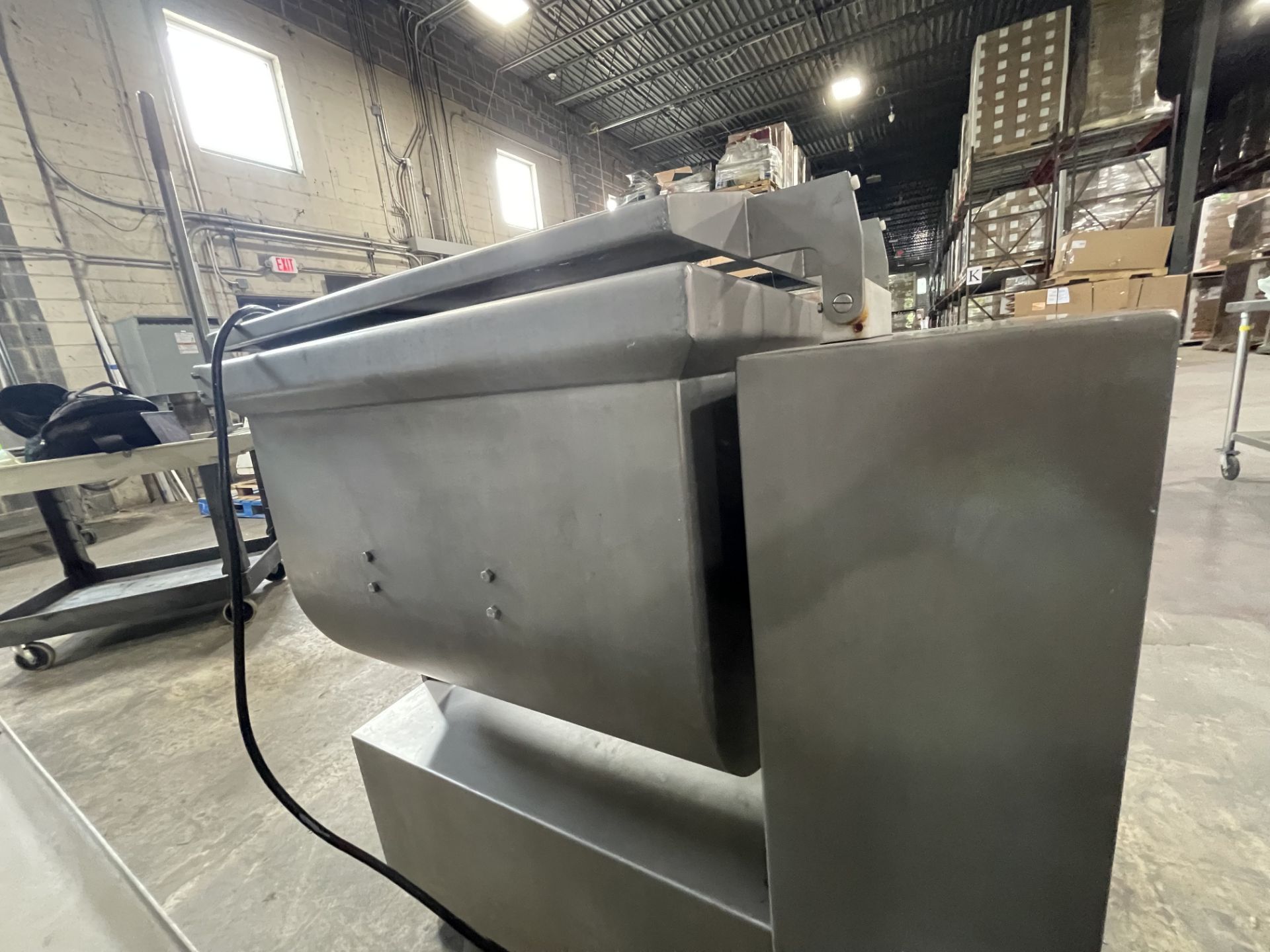 KOCH 5-CUBIC FOOT TILTING PADDLE BLENDER, MODEL A-150, S/N 1098 7-01, PORTABLE UNIT MOUNTED ON - Image 5 of 18