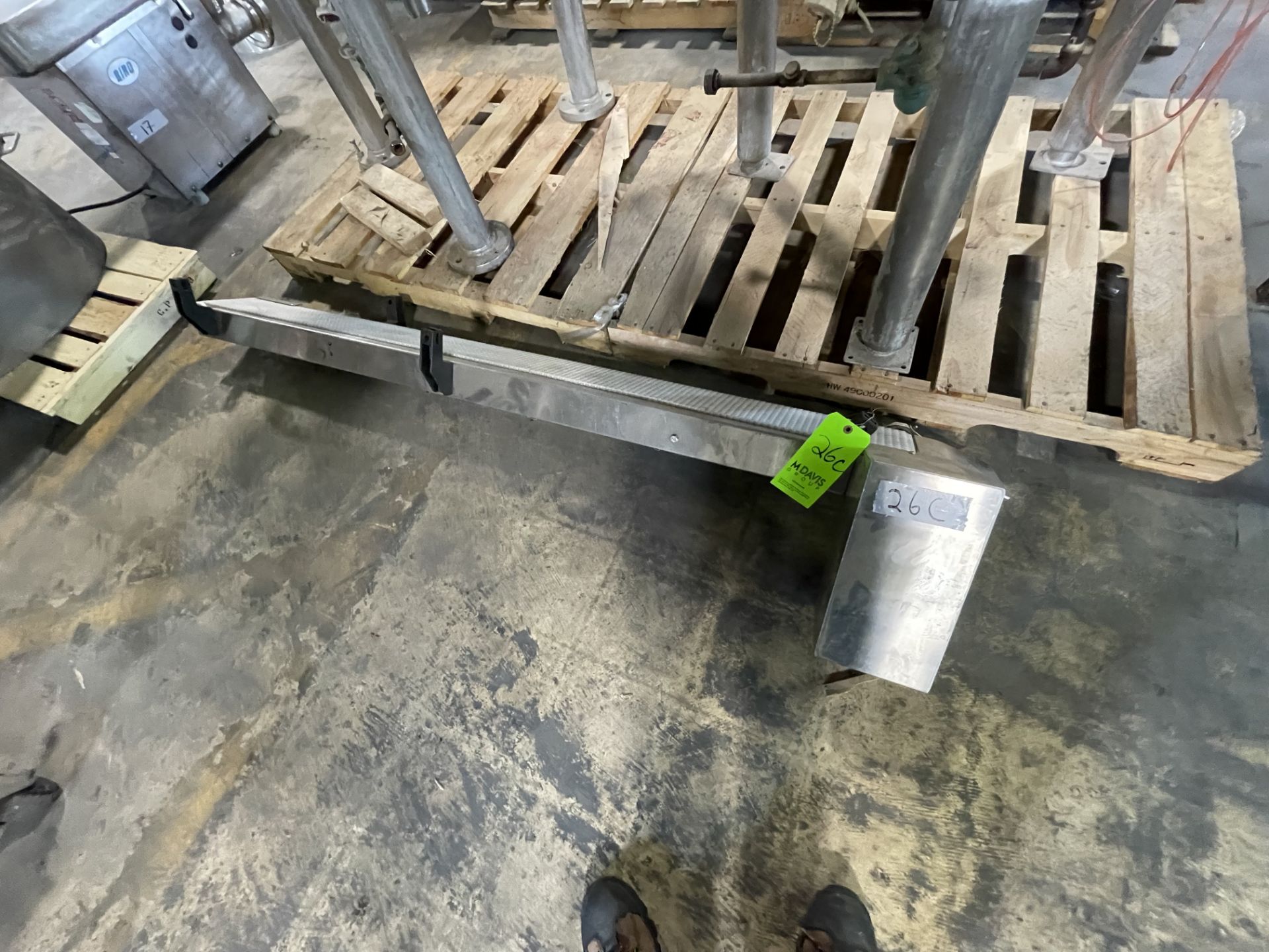 CONVEYOR 6" W X 72" L, 1/4-HP (RIGGING, LOADING, SITE MANAGEMENT FEE $25) - Image 2 of 8