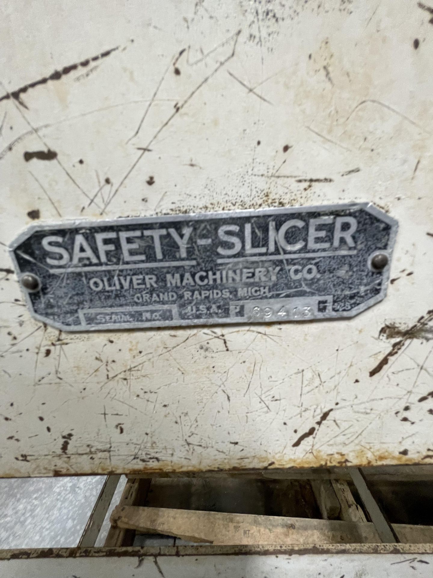 OLIVER BREAD SLICER, S/N 69413 (RIGGING, LOADING, SITE MANAGEMENT FEE $25) - Image 4 of 6