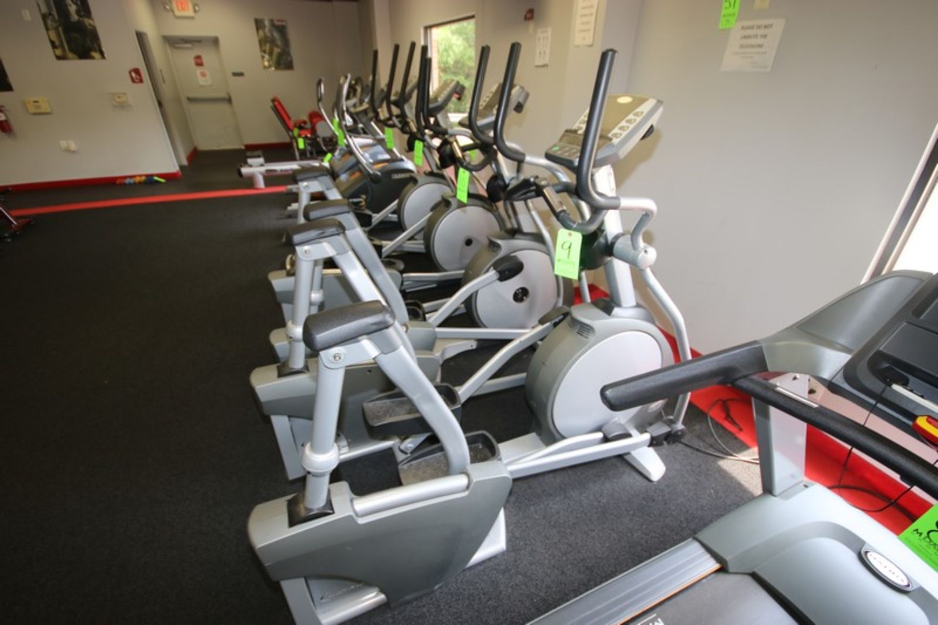 Matrix Elliptical, Oveall Dims.: Aprox. 77" L x 33-1/2" W x 68" H (LOCATED @ 2800 GOLDEN MILE HWY, - Image 4 of 7