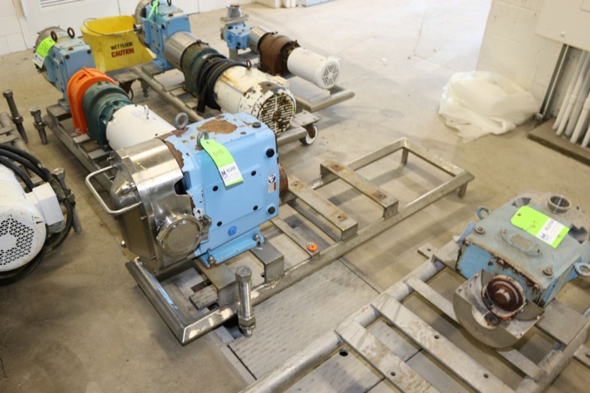 2014 SPX Positive Displacement Pump Head, M/N 220 UL, S/N 1000002890848, with Aprox. 4" Clamp Type - Image 5 of 5