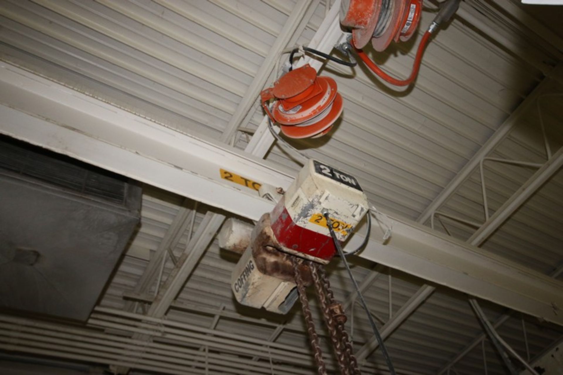 Coffing 2-Ton Electric Hoist, with S/S Super Sac Attachment, with Hand Control & Coffing Cord - Bild 2 aus 3