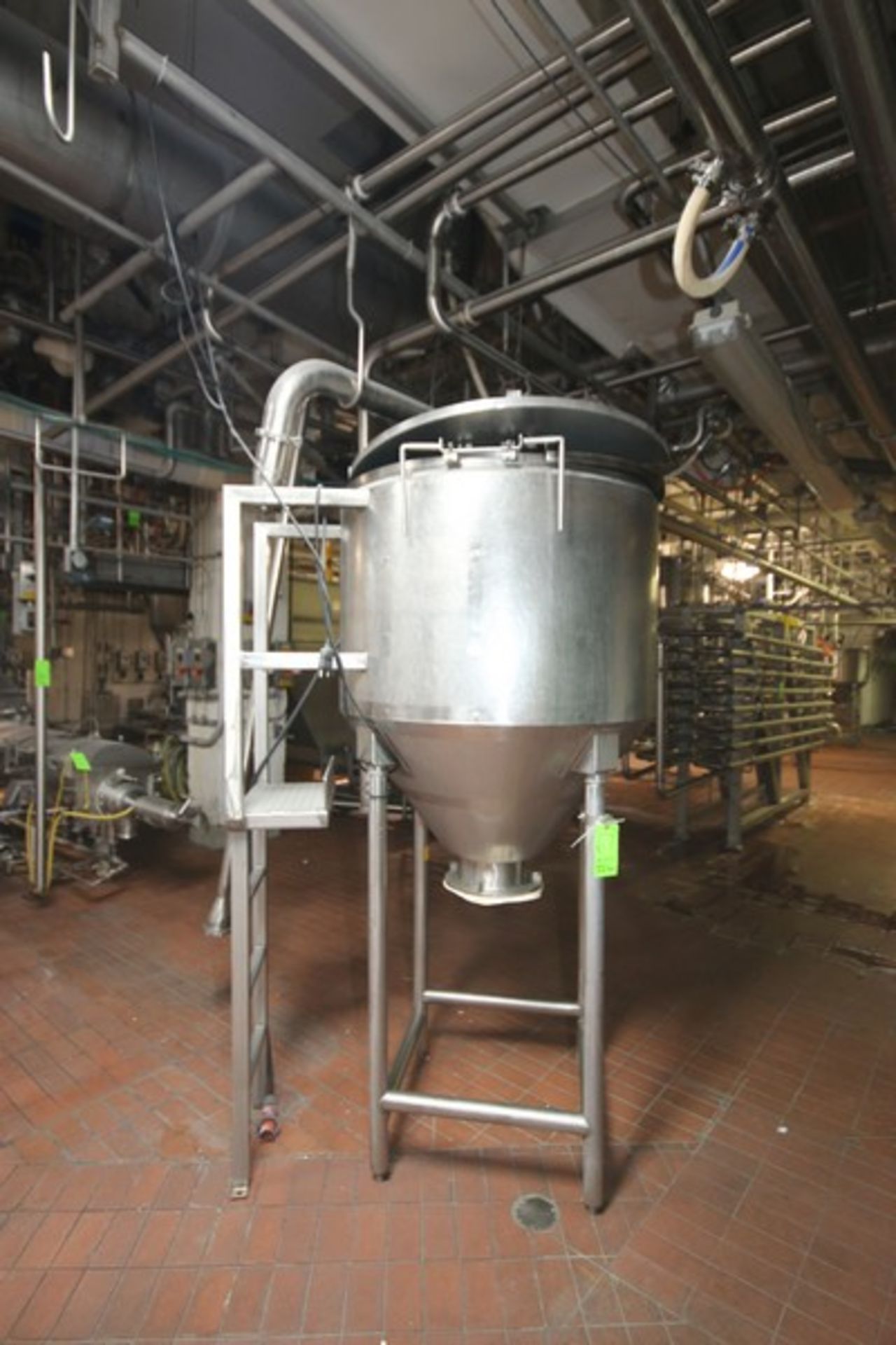 Aprox. 200 Gal. S/S Effector Surge Tank, Internal Tank Dims.: Aprox. 30" Tall x 42" Dia., with