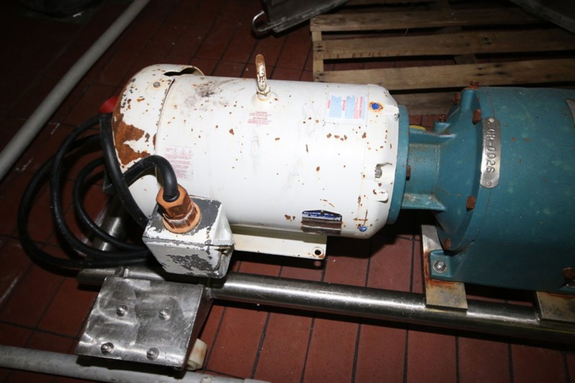2011 SPX 20 hp Positive Displacement Pump, M/N 130 U 1, S/N 1000002616264, with Aprox. 3" Clamp Type - Image 5 of 8