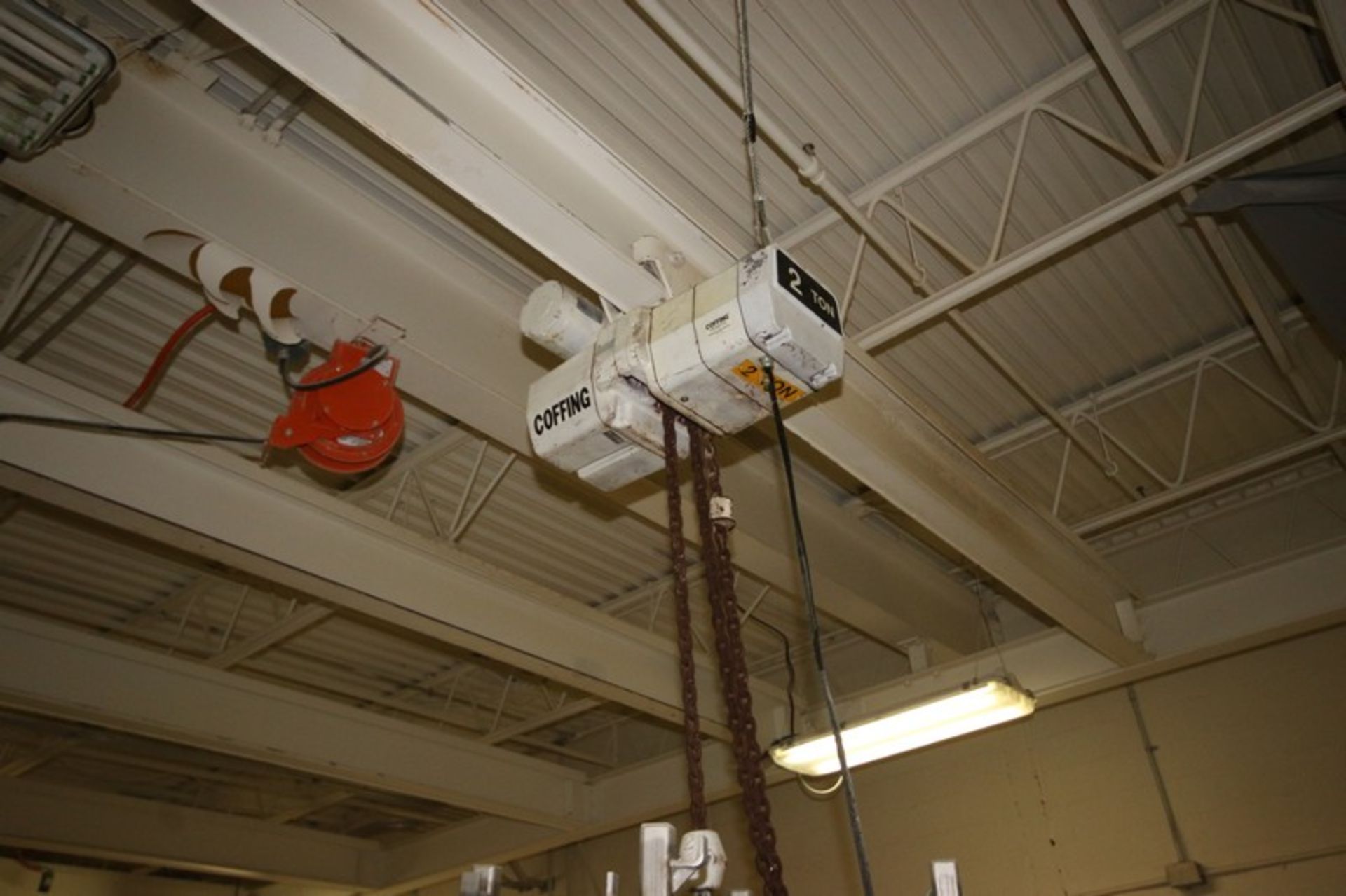 Coffing 2-Ton Electric Hoist, with S/S Super Sac Attachment, with Hand Control & Hubbell Cord - Bild 2 aus 3
