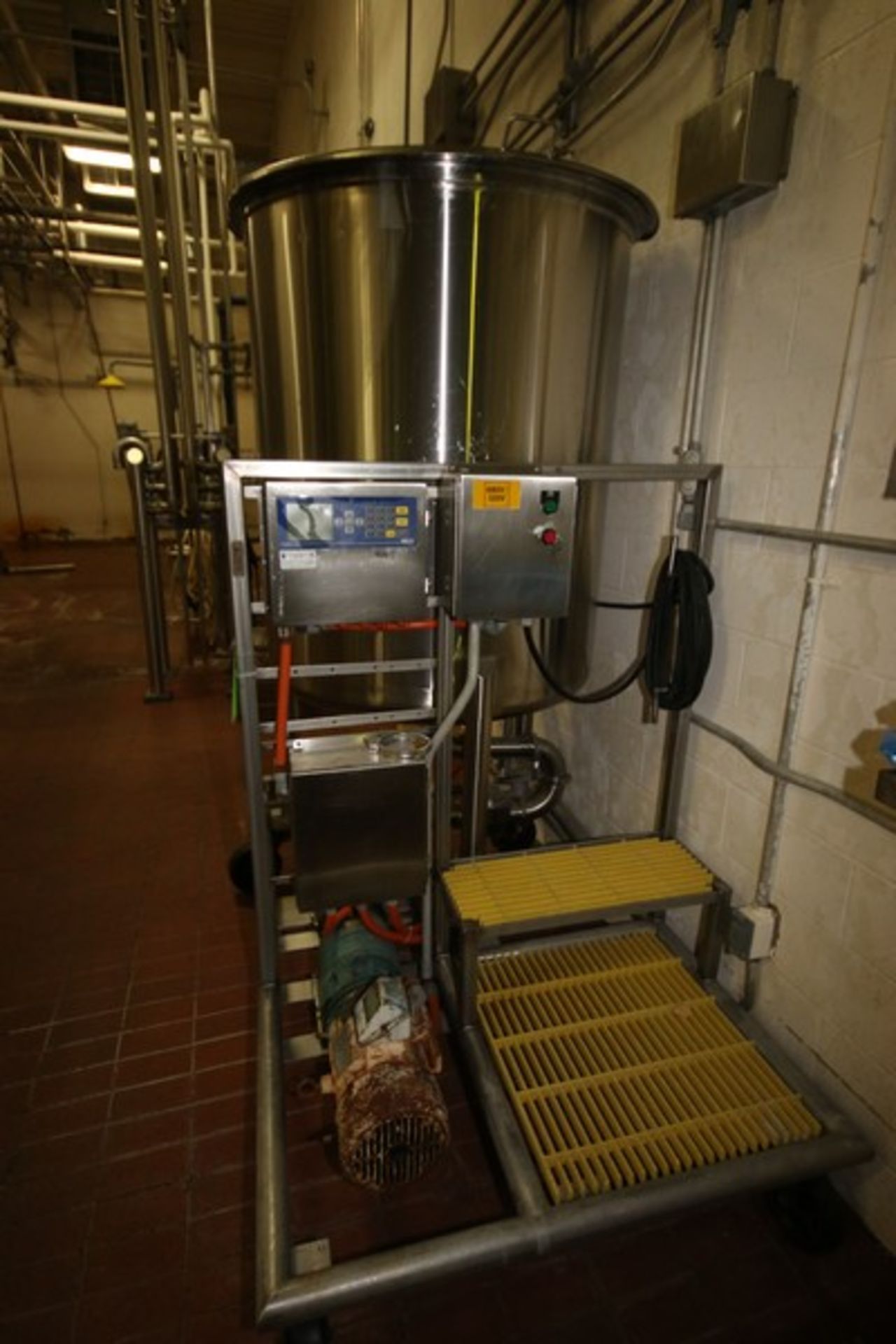 T & C 300 Gal. Single Wall Tank, with 3 hp Positive Displacement Pump, M/N 130, S/N 232632, Tank - Image 7 of 12