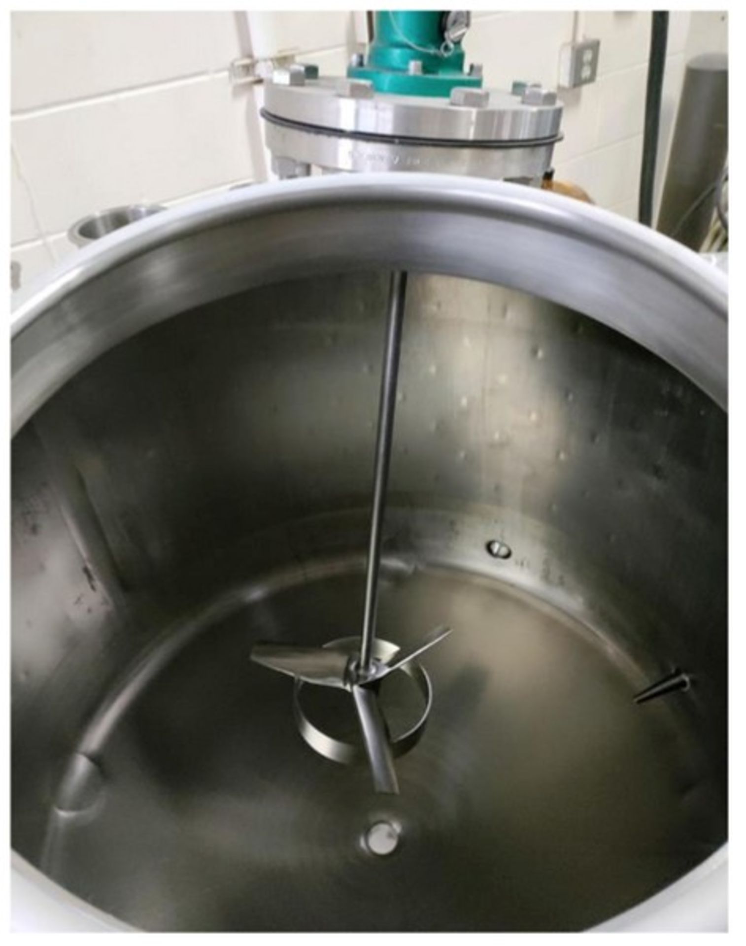 DCI 150 Gal. S/S Mixing Kettle, with 55 PSI Steam Jacket, with Lightnin Mixer, Mounted on Portable - Image 2 of 6