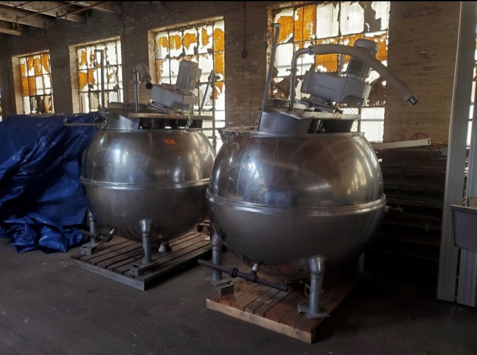 Groen 500 Gal. S/S Kettle, M/N INA 500, with 5 hp Motor, 100 PSI