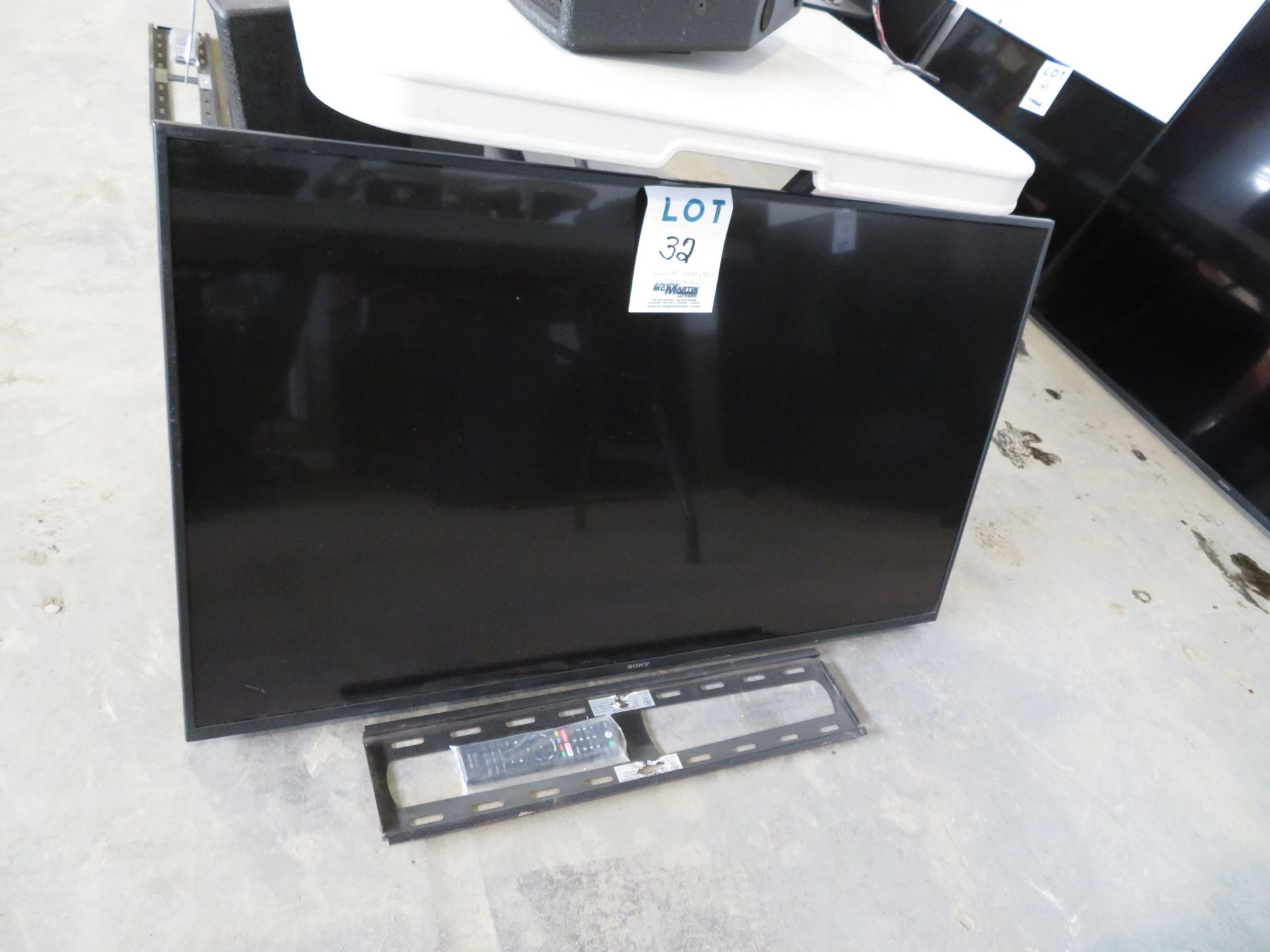 SONY 49" TV w/ wall bracket, Mod: KD49X750F