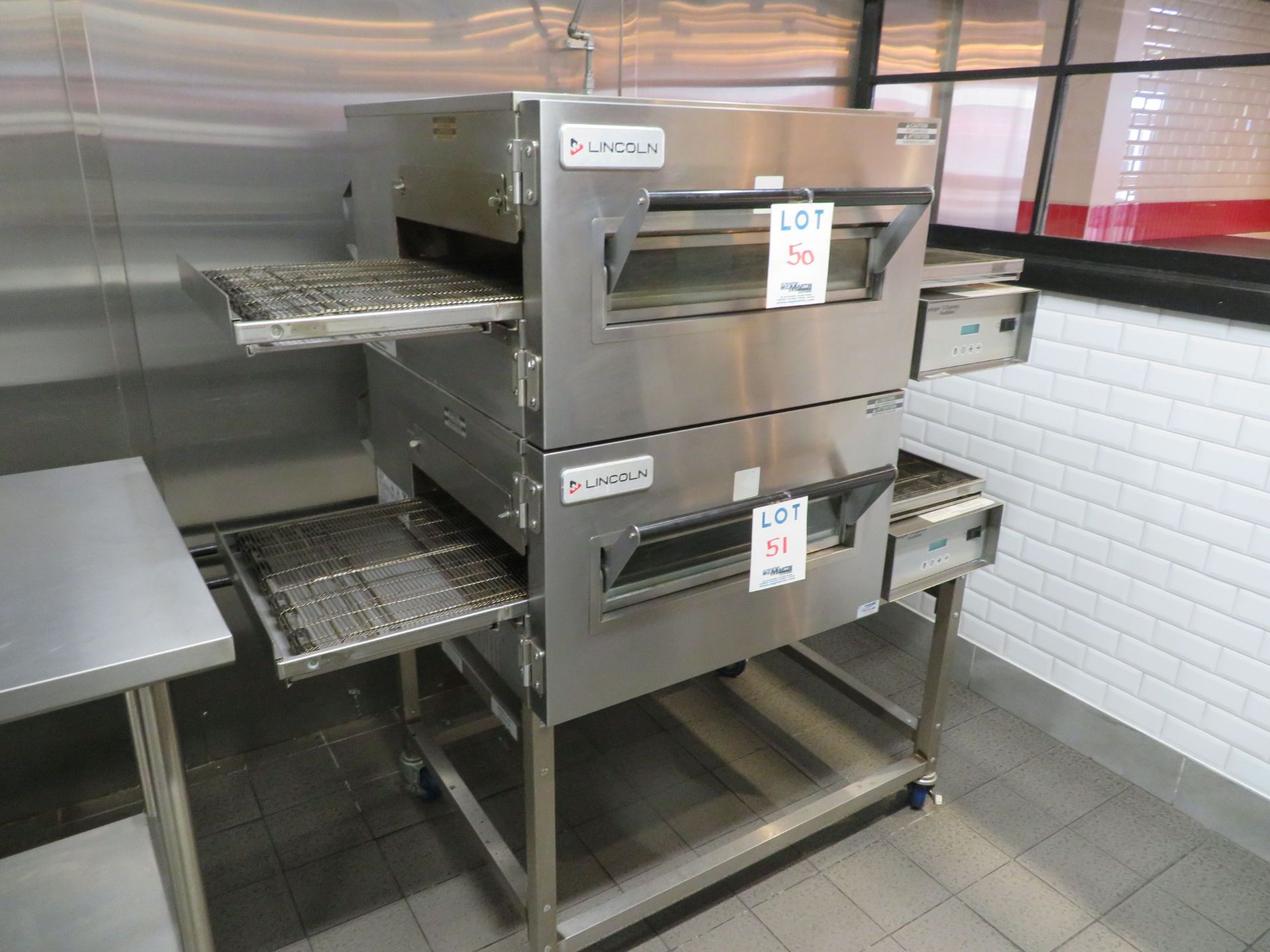 LINCOLN stainless steel pizza gas oven with conveyor (18"wide x 53" length), Mod: 1116-000- - Image 7 of 8