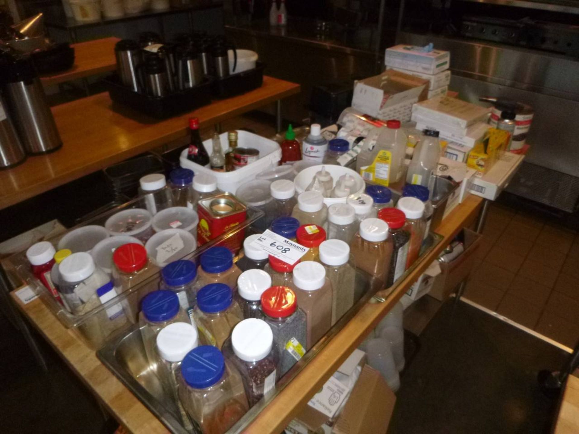 Lot of kitchen supplies - Image 2 of 2