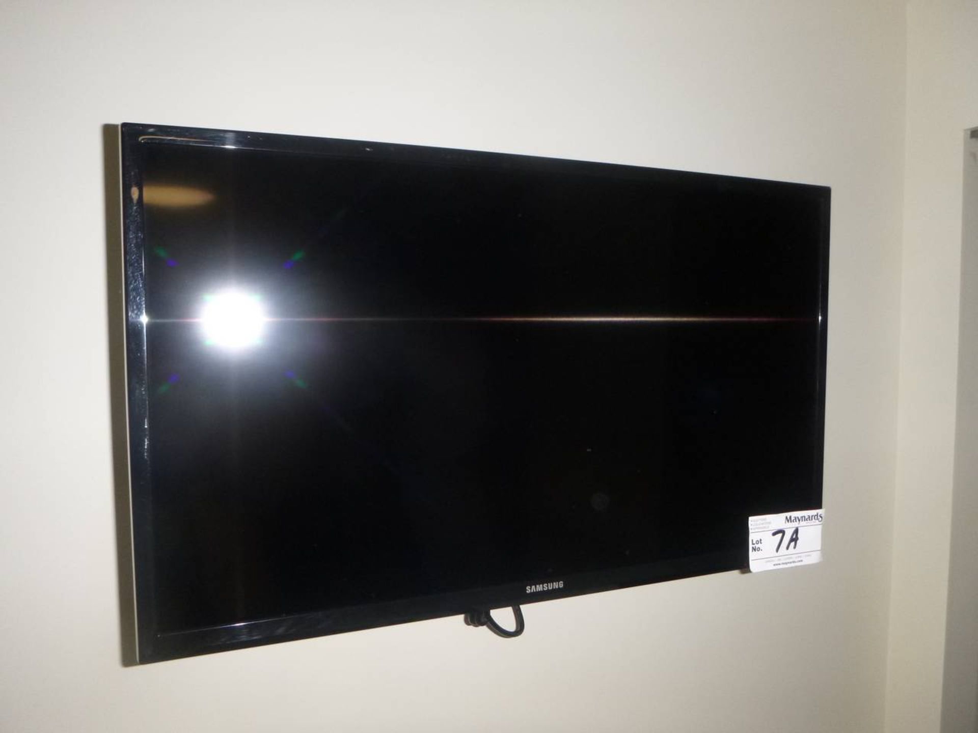 Samsung UN32EH4003F Flat screen TV