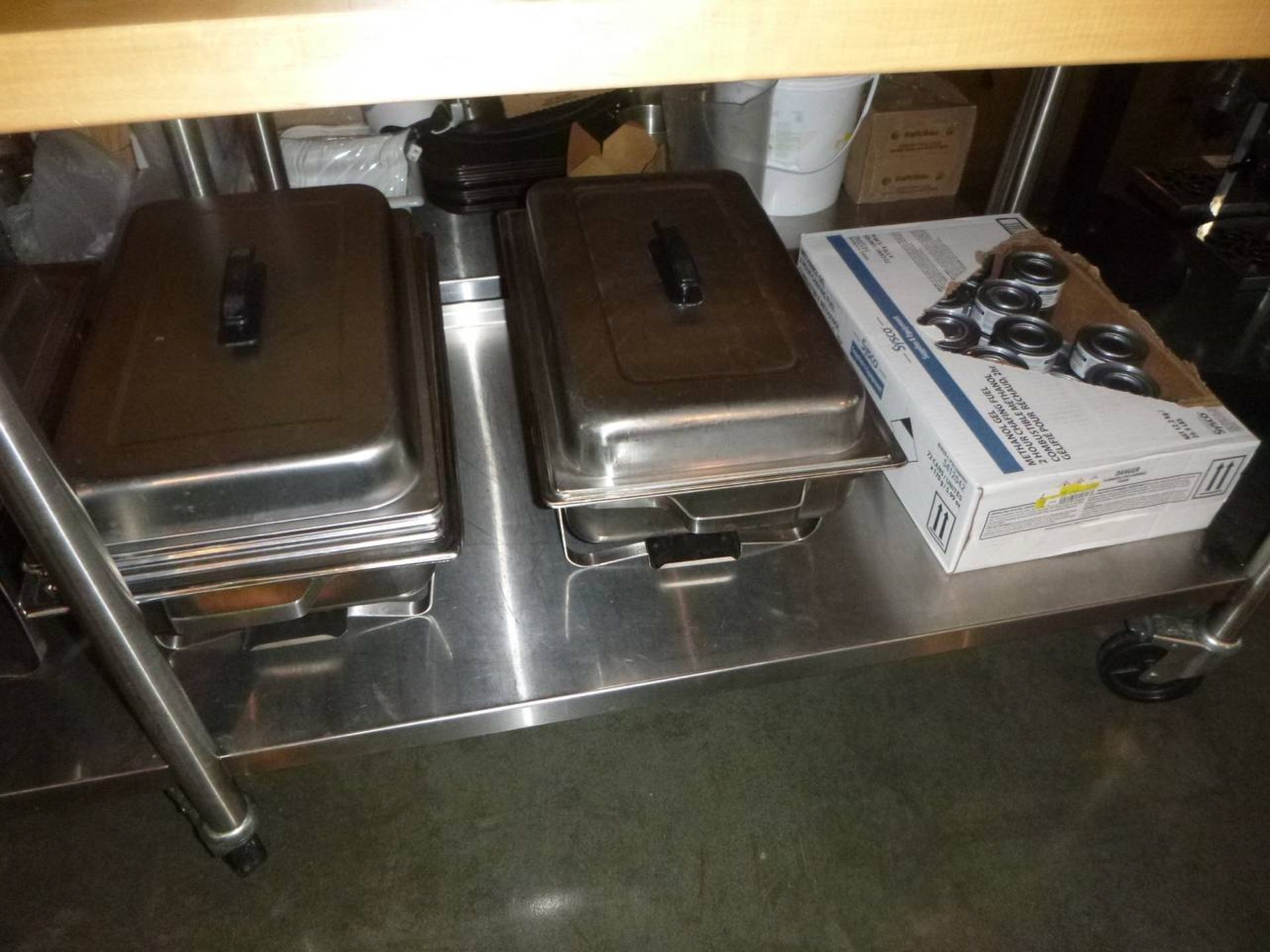 Lot warming trays under table - Image 2 of 2