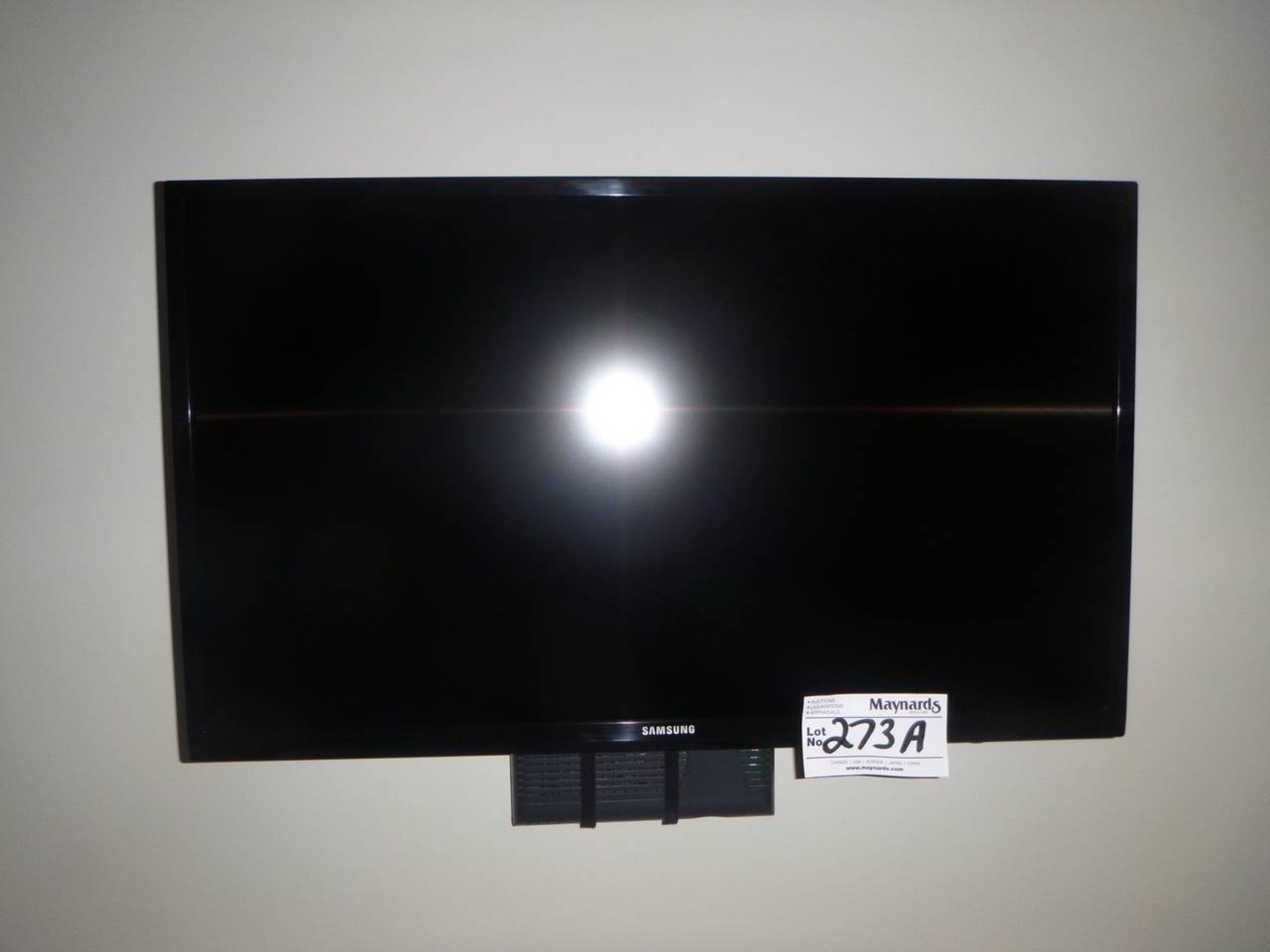 Samsung UN32EH4003F Flat screen TV
