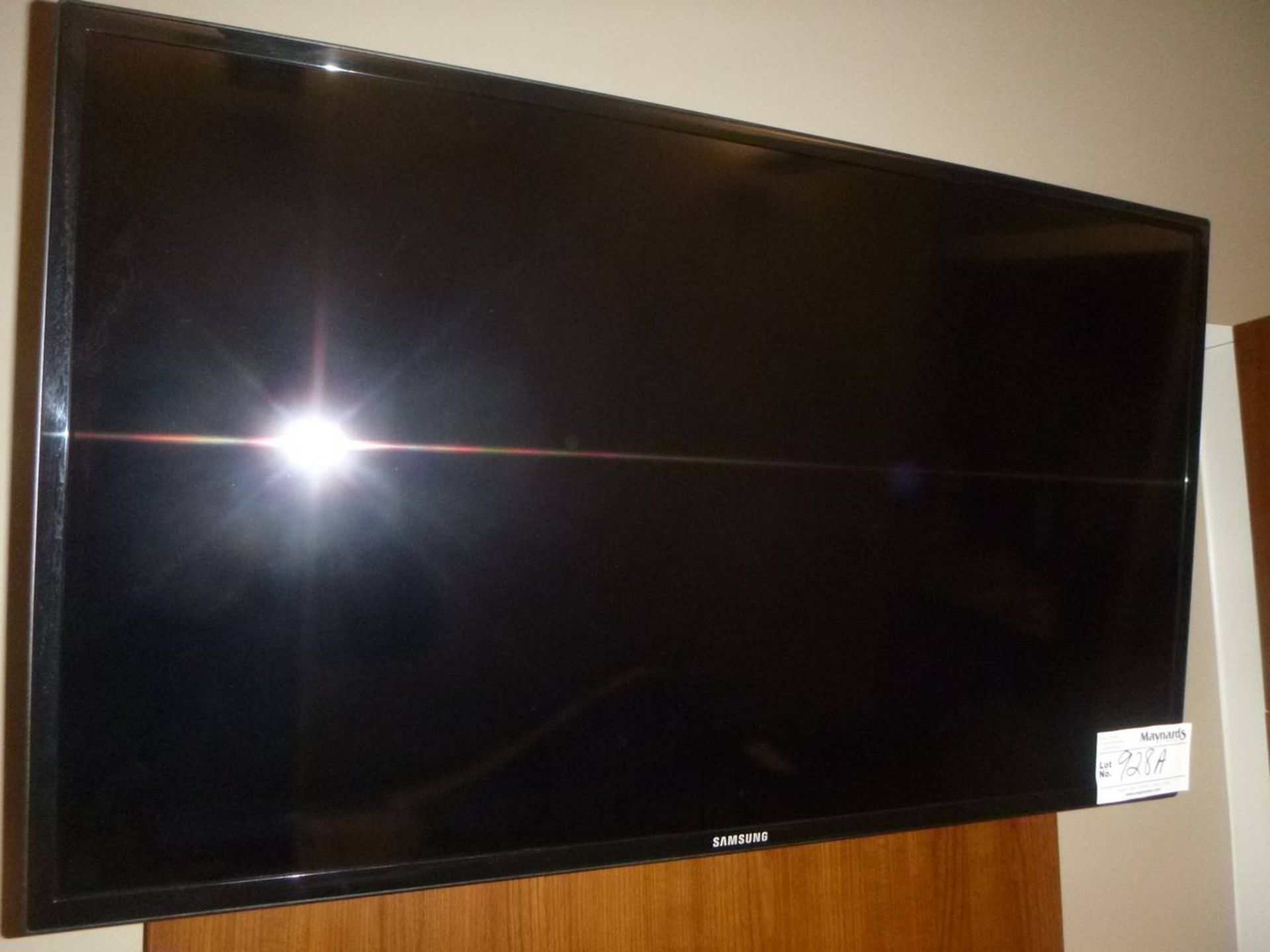 Samsung MD40B Flat screen TV