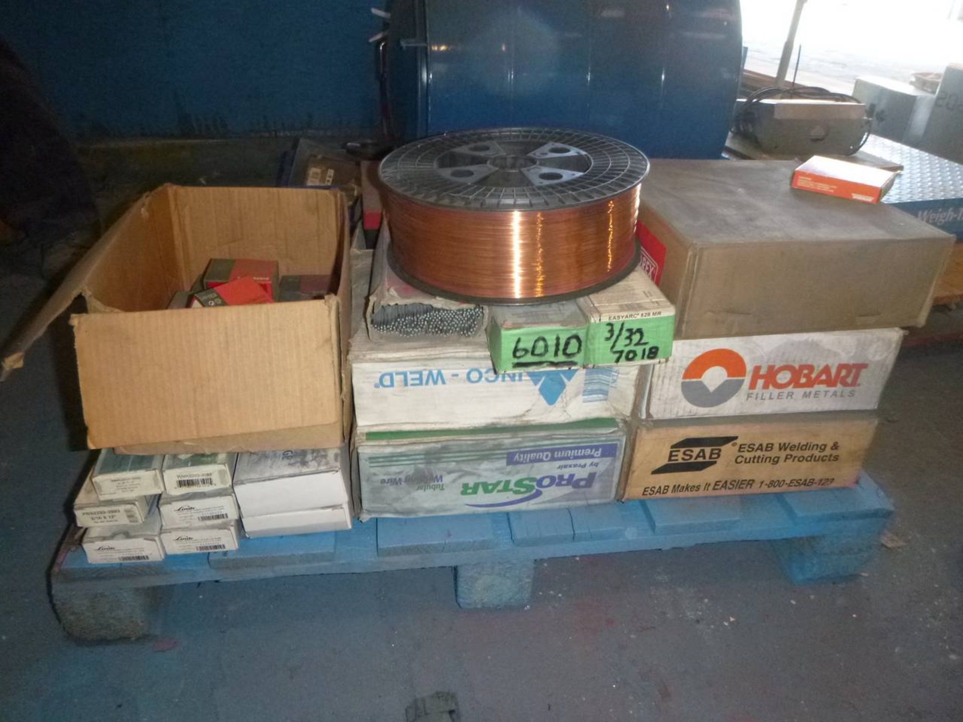 Lot of welding supplies - Image 2 of 3