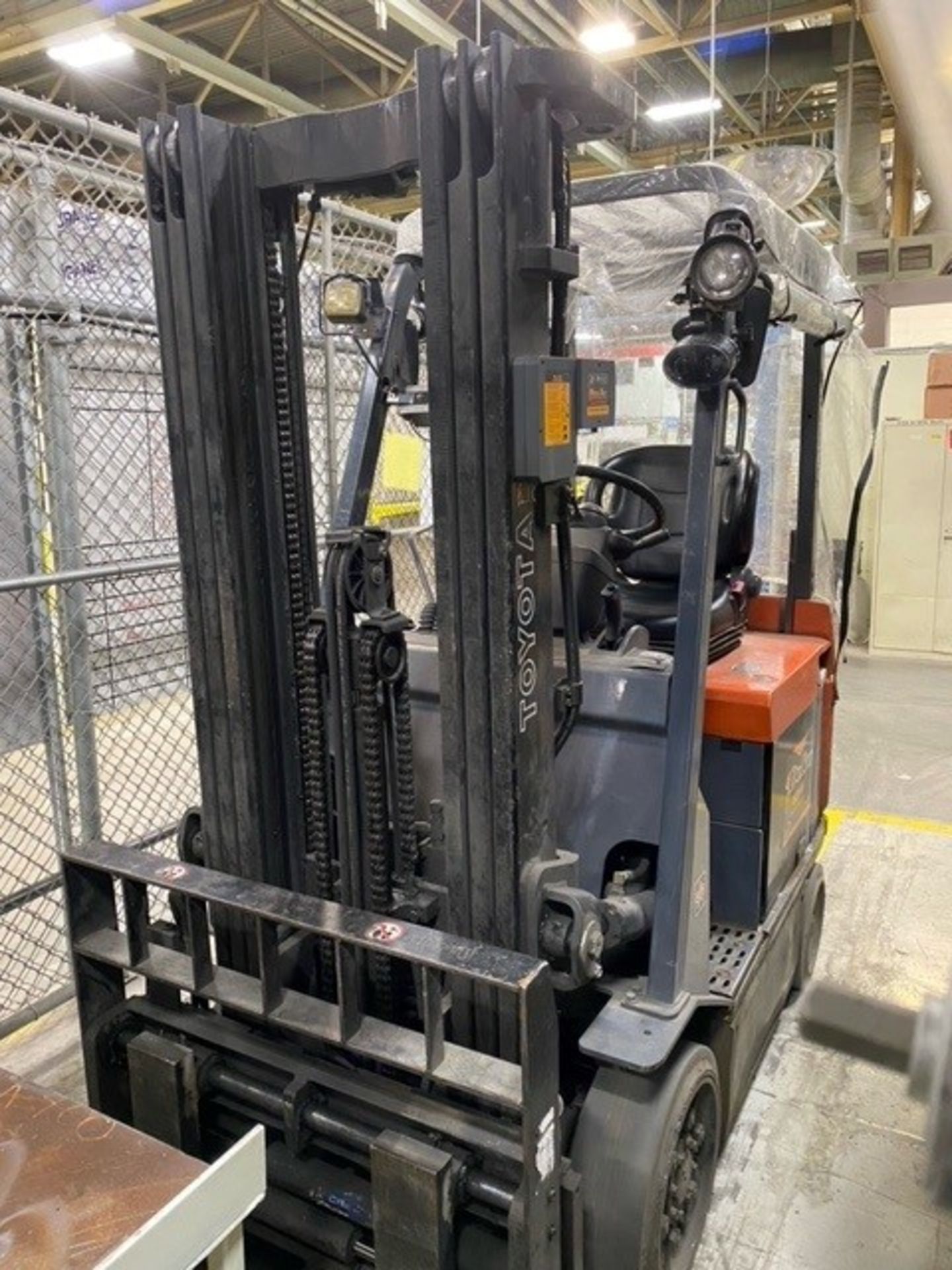 Toyota Forklift - Image 2 of 3