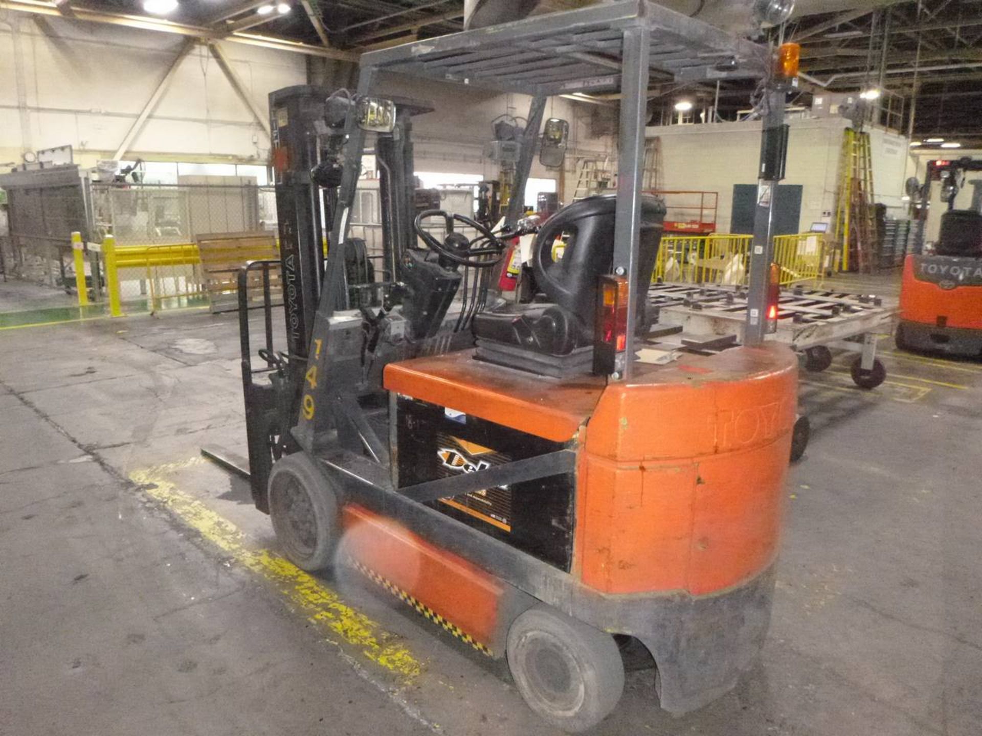 Toyota 5FBCU30 Forklift - Image 3 of 5