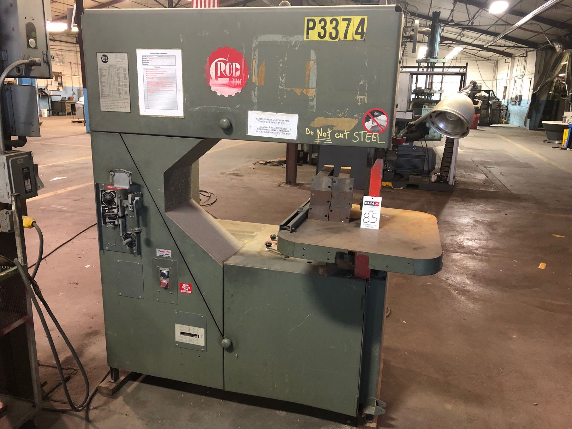 Grob Model 4V-36 36" Vertical Band Saw, S/N 1828, (1994); with 28" x 24" Worktable; and Grob Model