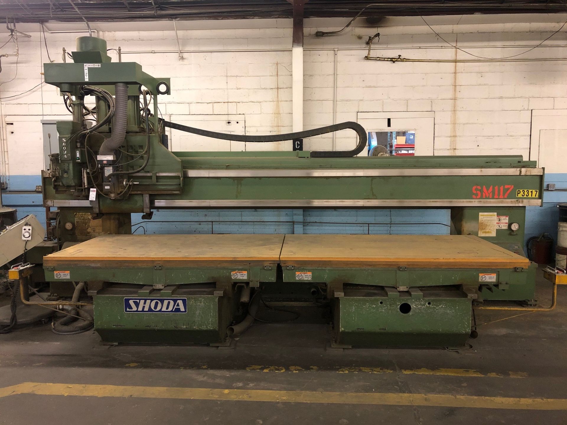 Shoda Model NCW516-1352 2-Spindle Vertical CNC Router, S/N Z76A71901, (1997); 52" x 168" Table, 172"