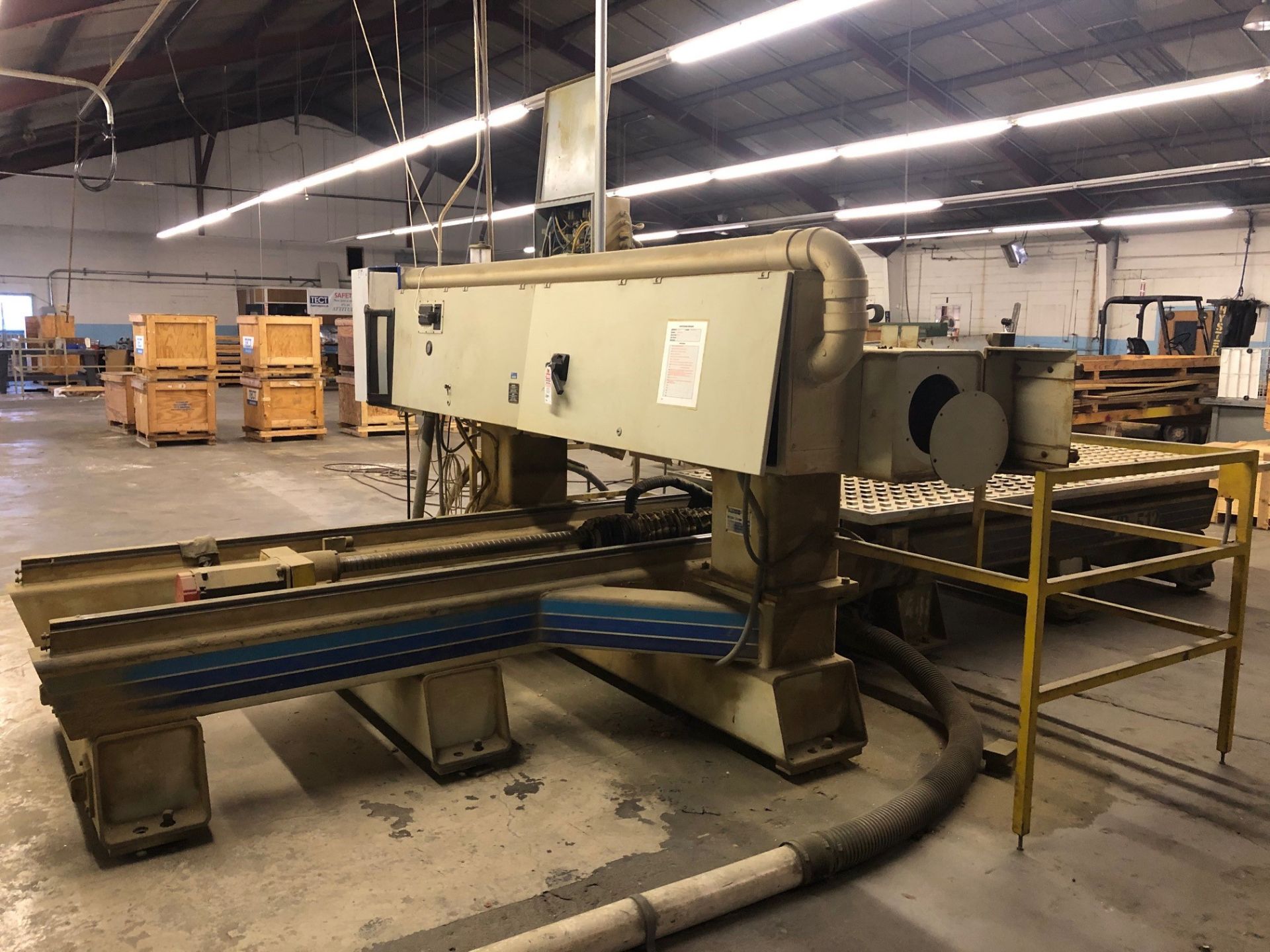 Komo Model VR 512 2-Spindle 3-Axis CNC Router, S/N 138629, (1995); 144" x 60", (2) 16 hp Spindles, - Image 3 of 5