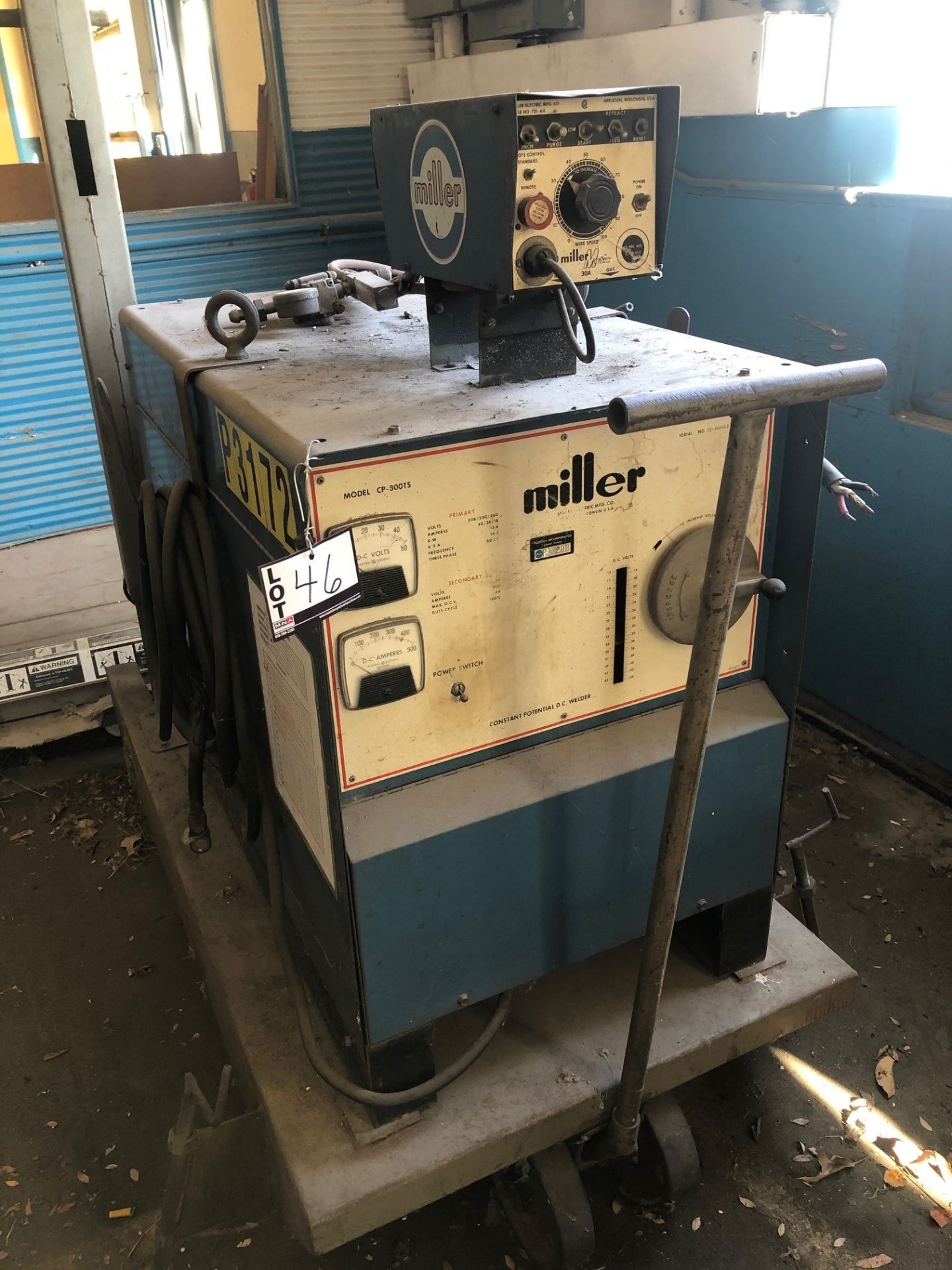 Miller Model CP-300TS 300-Amp Welder, S/N 71-568413, (1971); 300 Amps @ 100% Duty Cycle; with Miller - Image 2 of 5