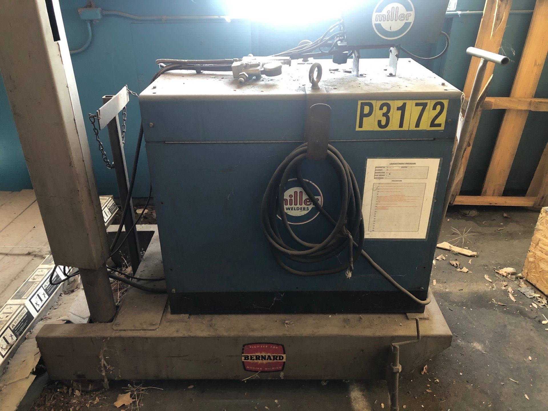 Miller Model CP-300TS 300-Amp Welder, S/N 71-568413, (1971); 300 Amps @ 100% Duty Cycle; with Miller - Image 5 of 5