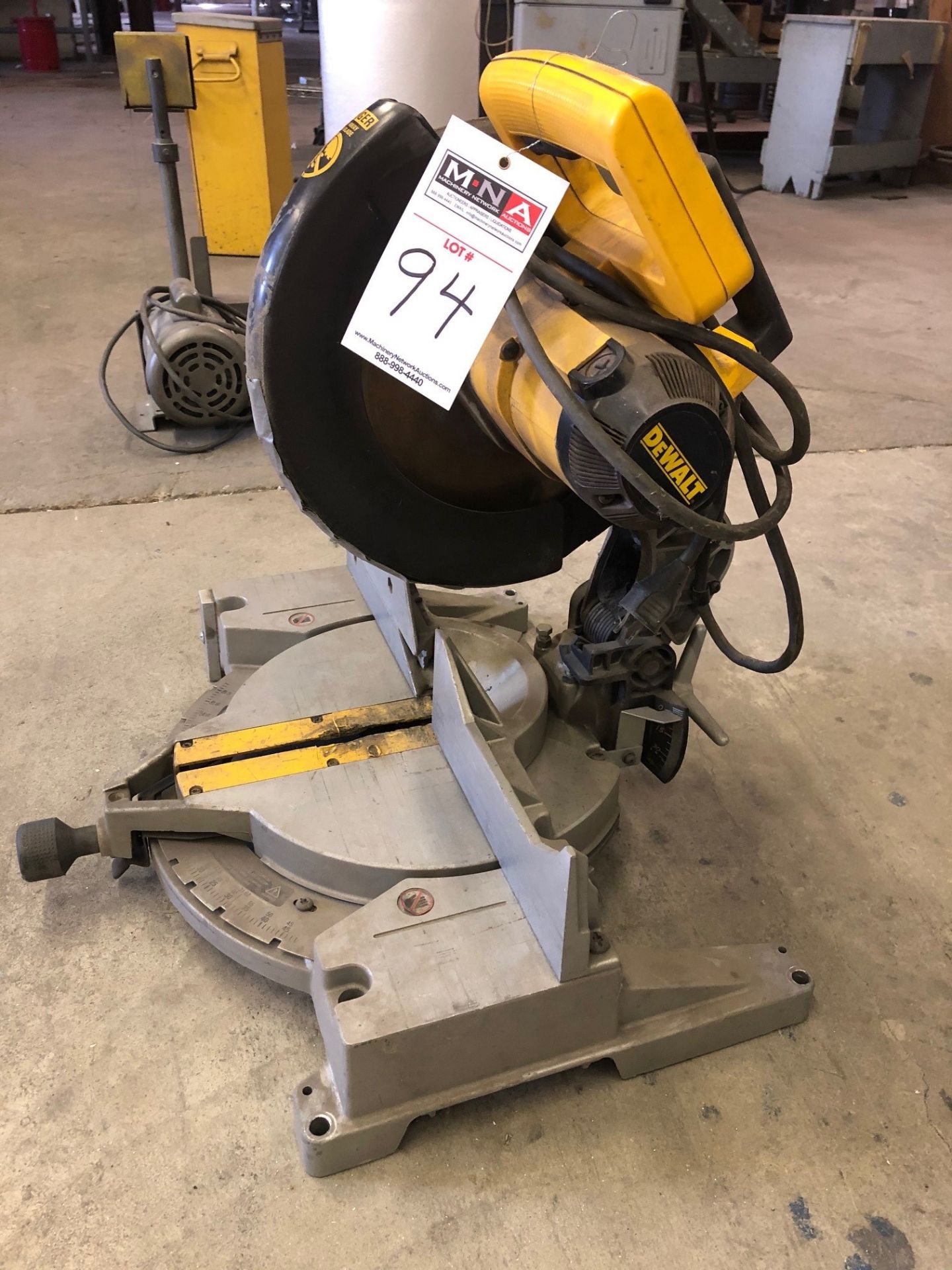 DeWalt Model DW705, 12 inch, 4,000 RPM, Compound Miter Saw, S/N 46230