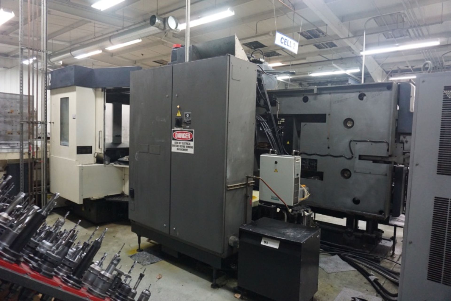 Complete (3) Makino MC98-A120 4-Axis HMC (28) Pallet FMS, Fanuc 16 Pro 3 Ctrl (Lots 20, 21, 22, 23) - Image 2 of 10