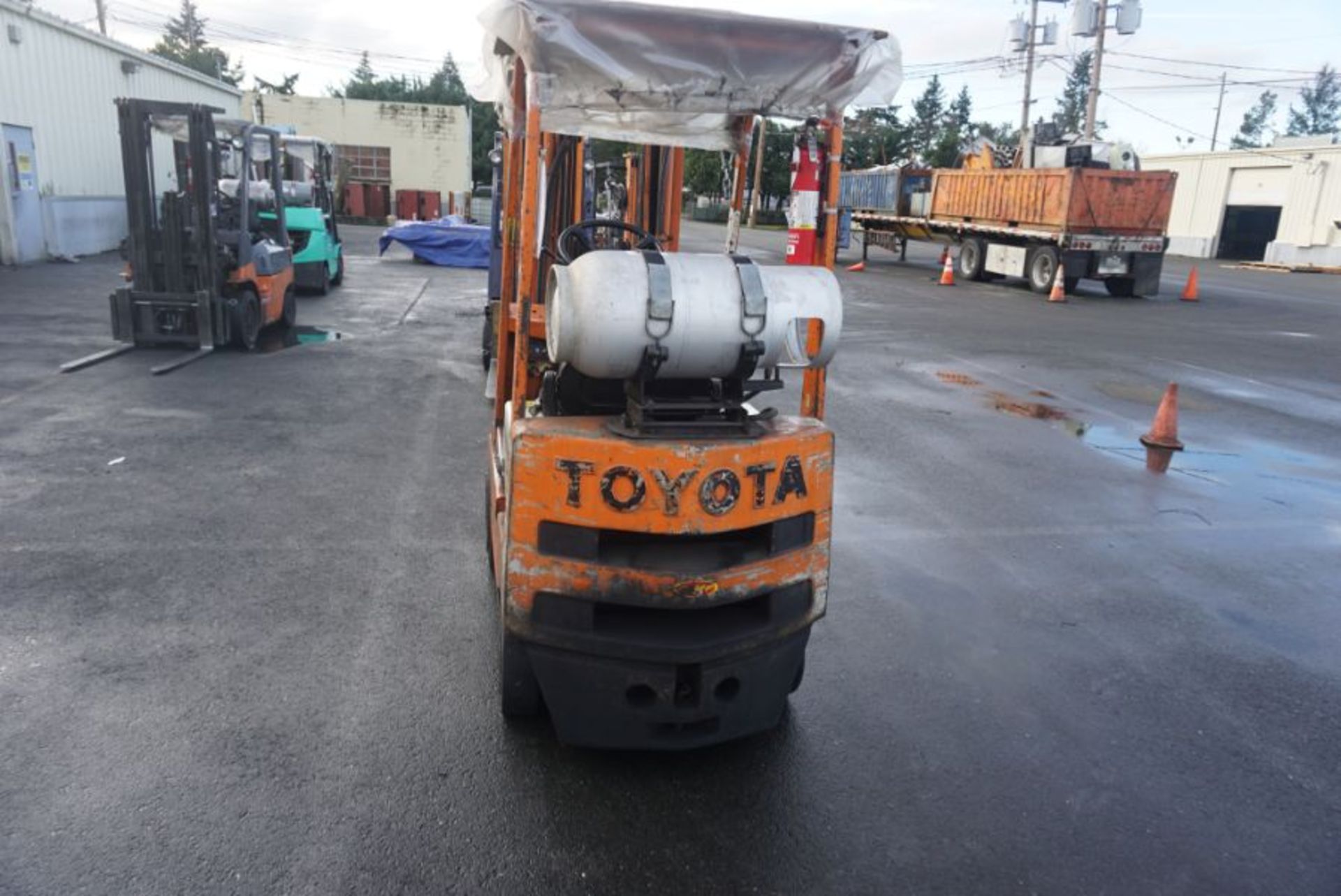 Toyota Forklift 2,500 lbs - Image 2 of 6