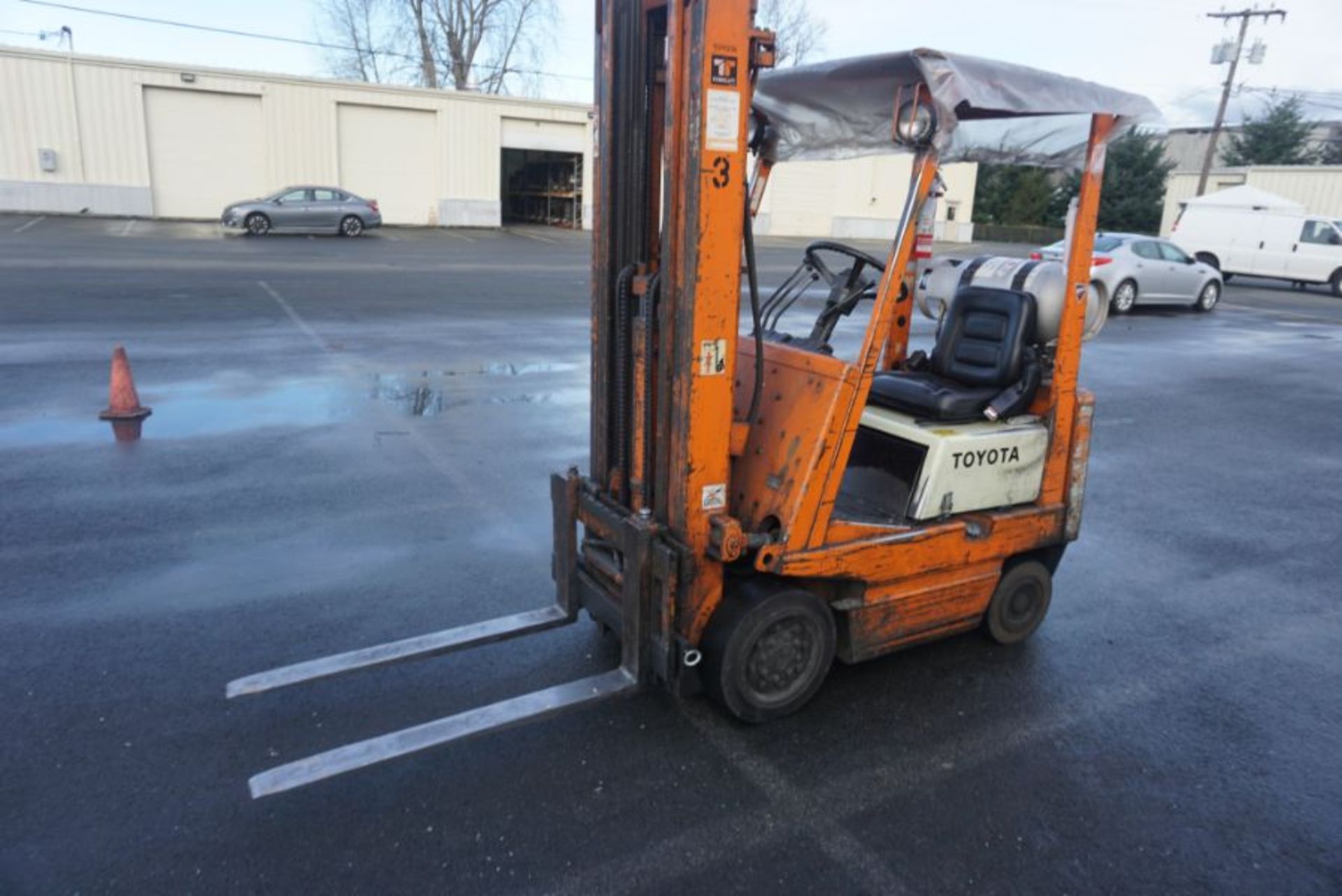 Toyota Forklift 2,500 lbs - Image 5 of 6