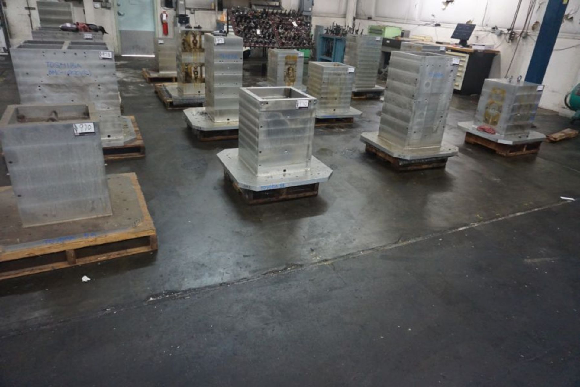31" X 31" Tombstones for Toyoda FA800 - Image 3 of 3