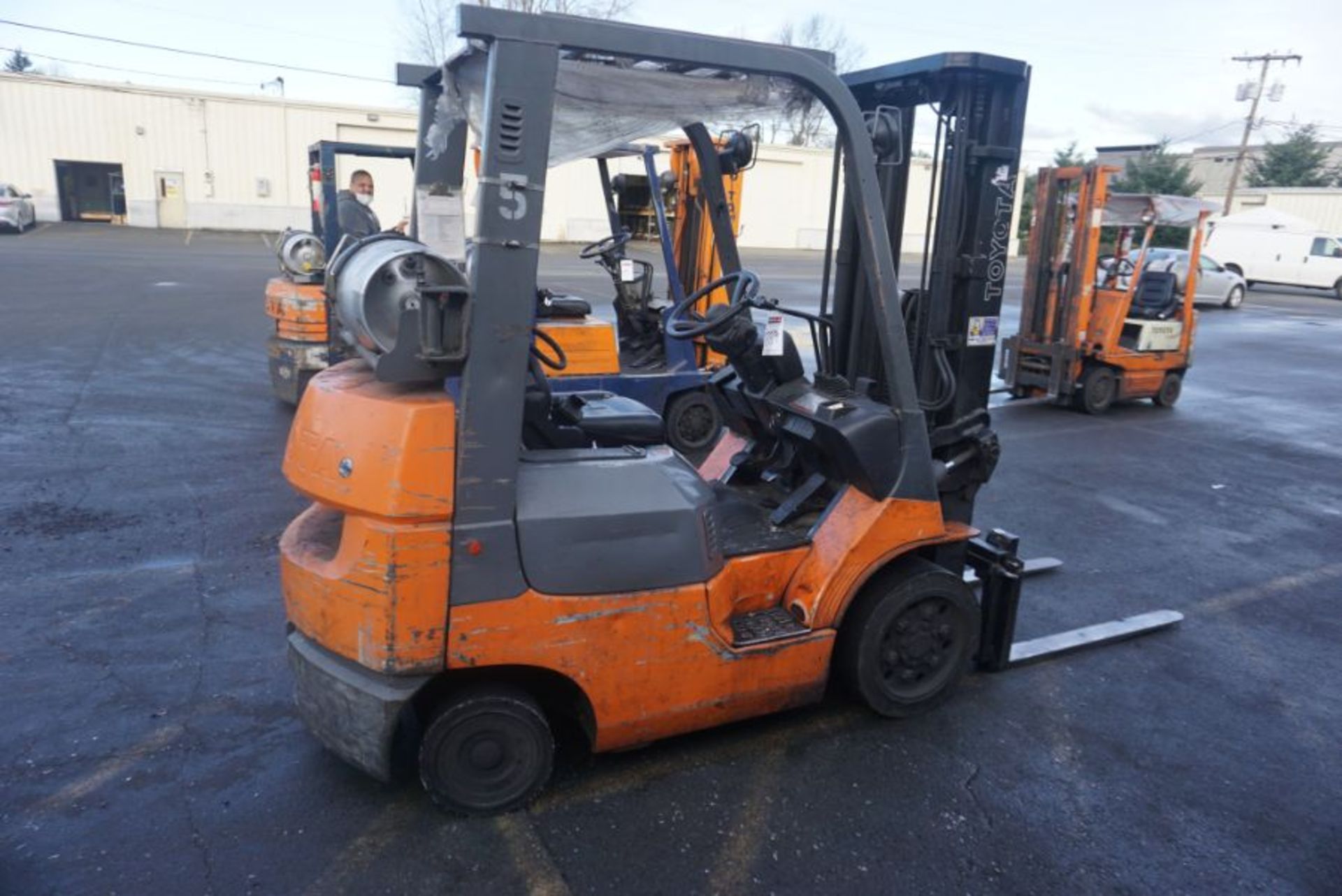 Toyota Forklift 5,000 lbs, m/n 7EGCU20, s/n 61782 *Late Delivery* - Image 2 of 5