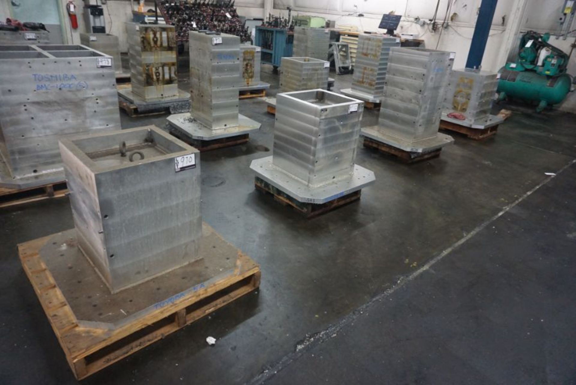 31" X 31" Tombstones for Toyoda FA800