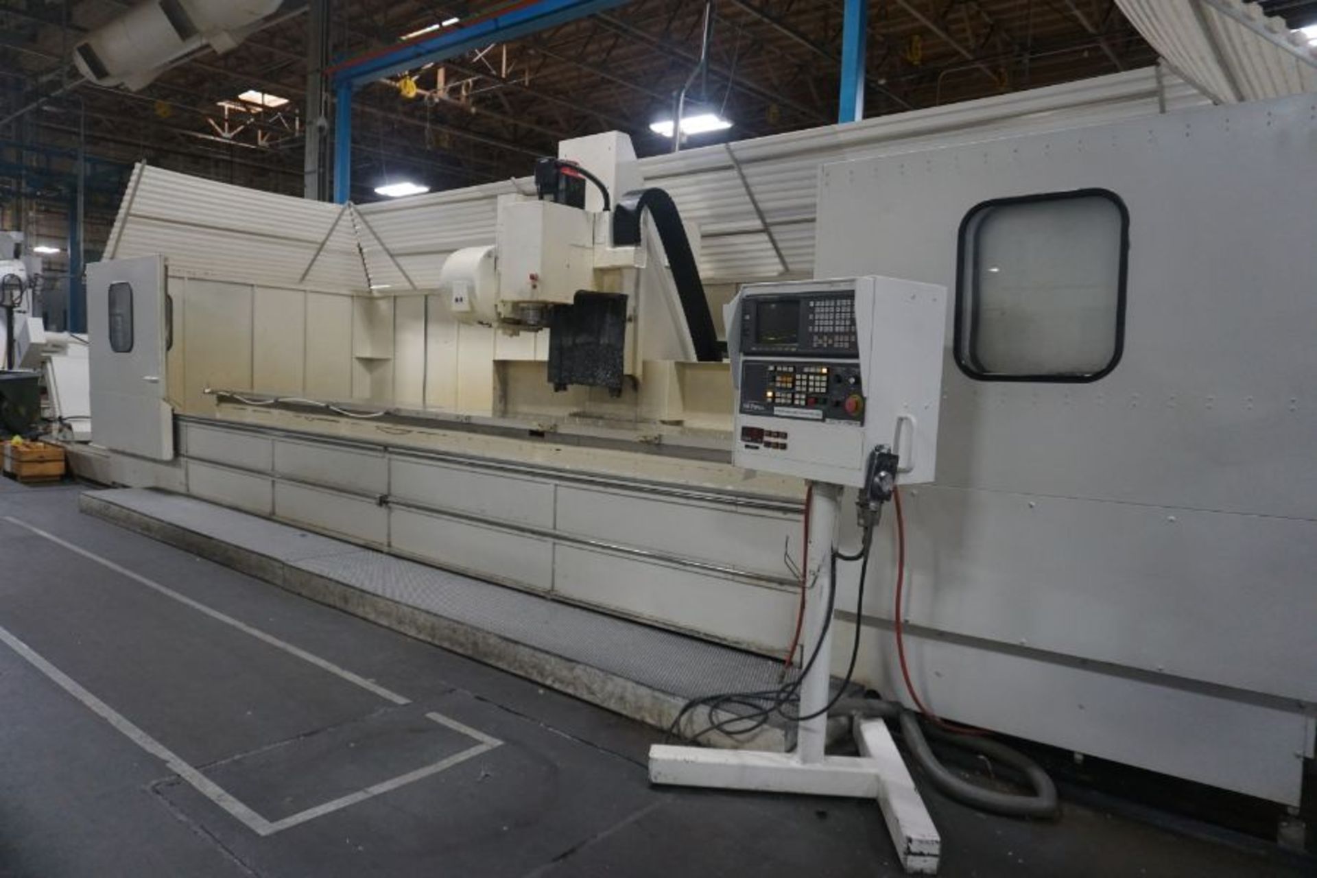 Komo VMC-240, Fanuc 16M, 240" x 24" x 22" travels, 10K RPM, CT40, 30 ATC, s/n 21873-3-1-98, New - Image 2 of 6