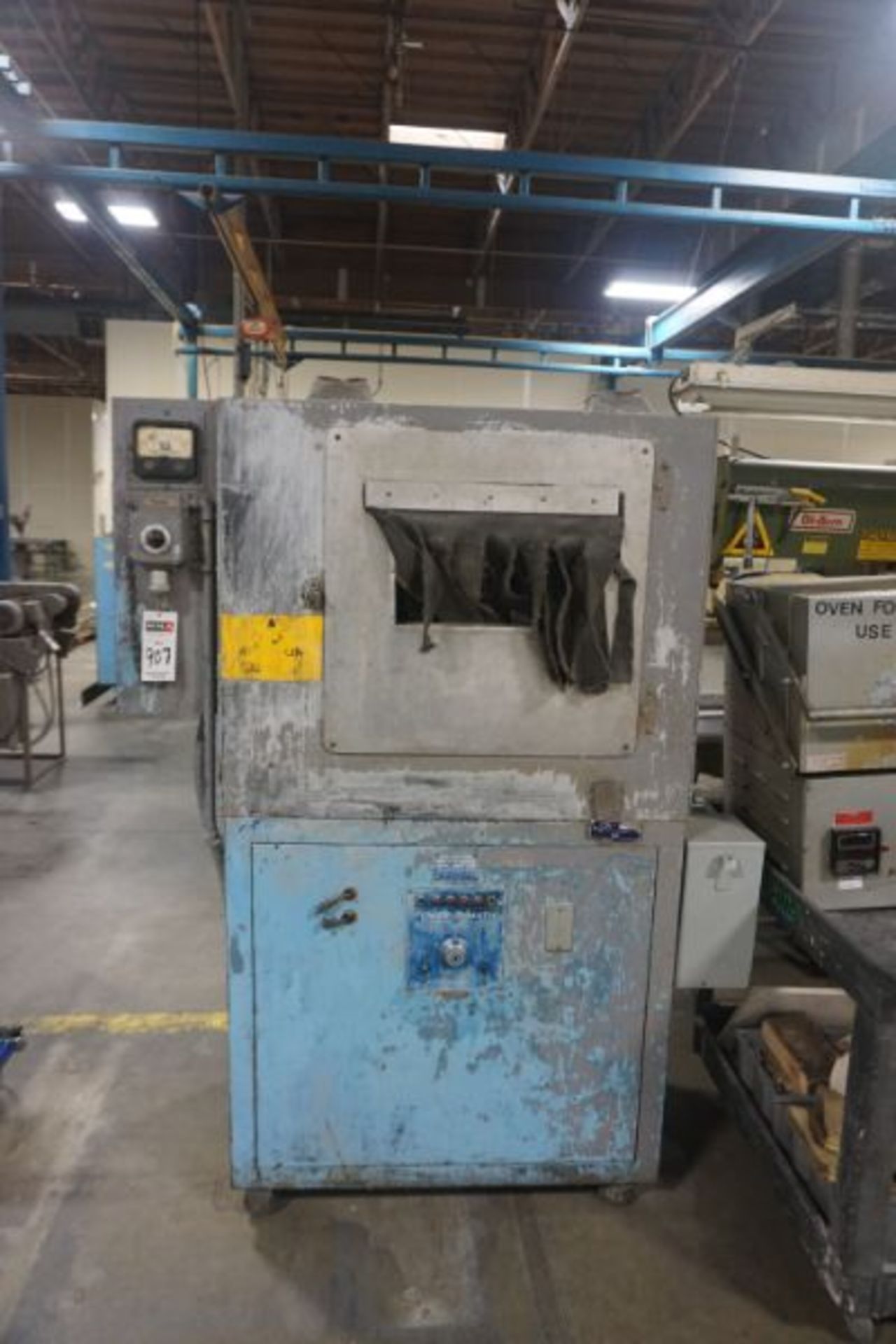 Blue M Oven, m/n P01110, s/n 00136