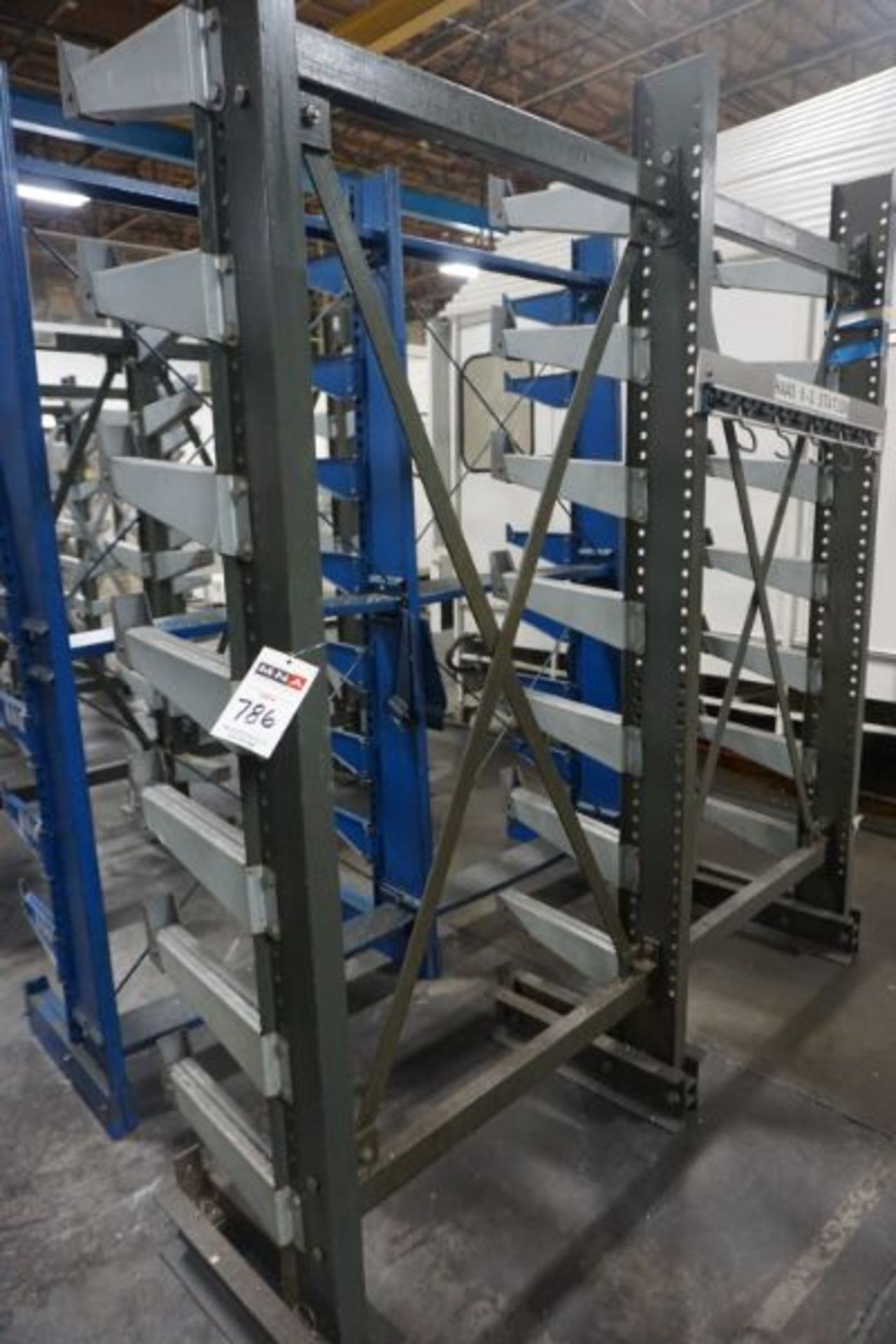Single Sided Light Weight Cantilever Rack - Image 4 of 5