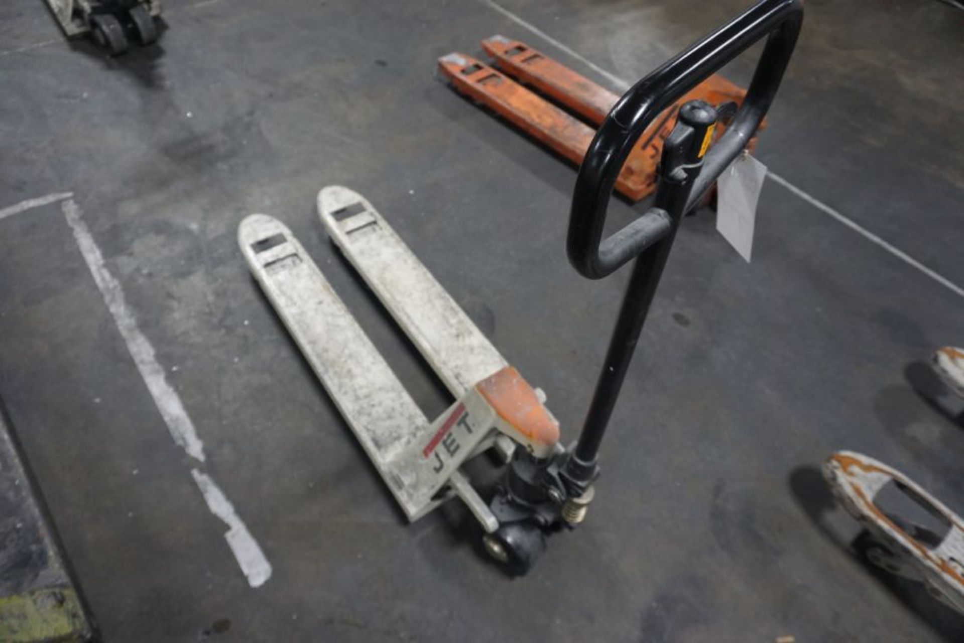 Jet 500 Lbs. Cap. Narrow Fork Pallet Jack - Image 3 of 4