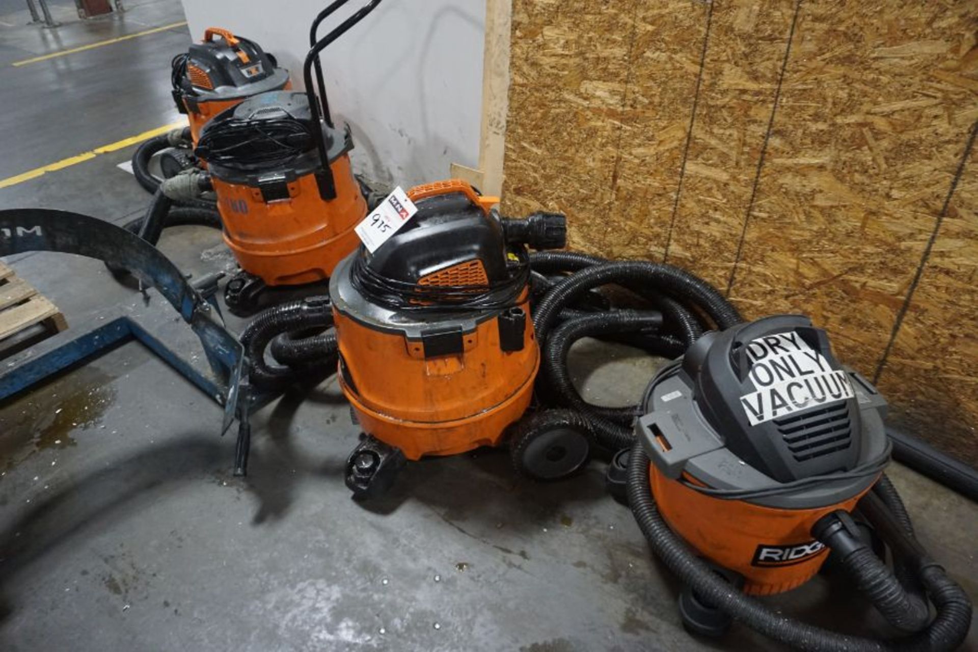 4 Vacuum Cleaners