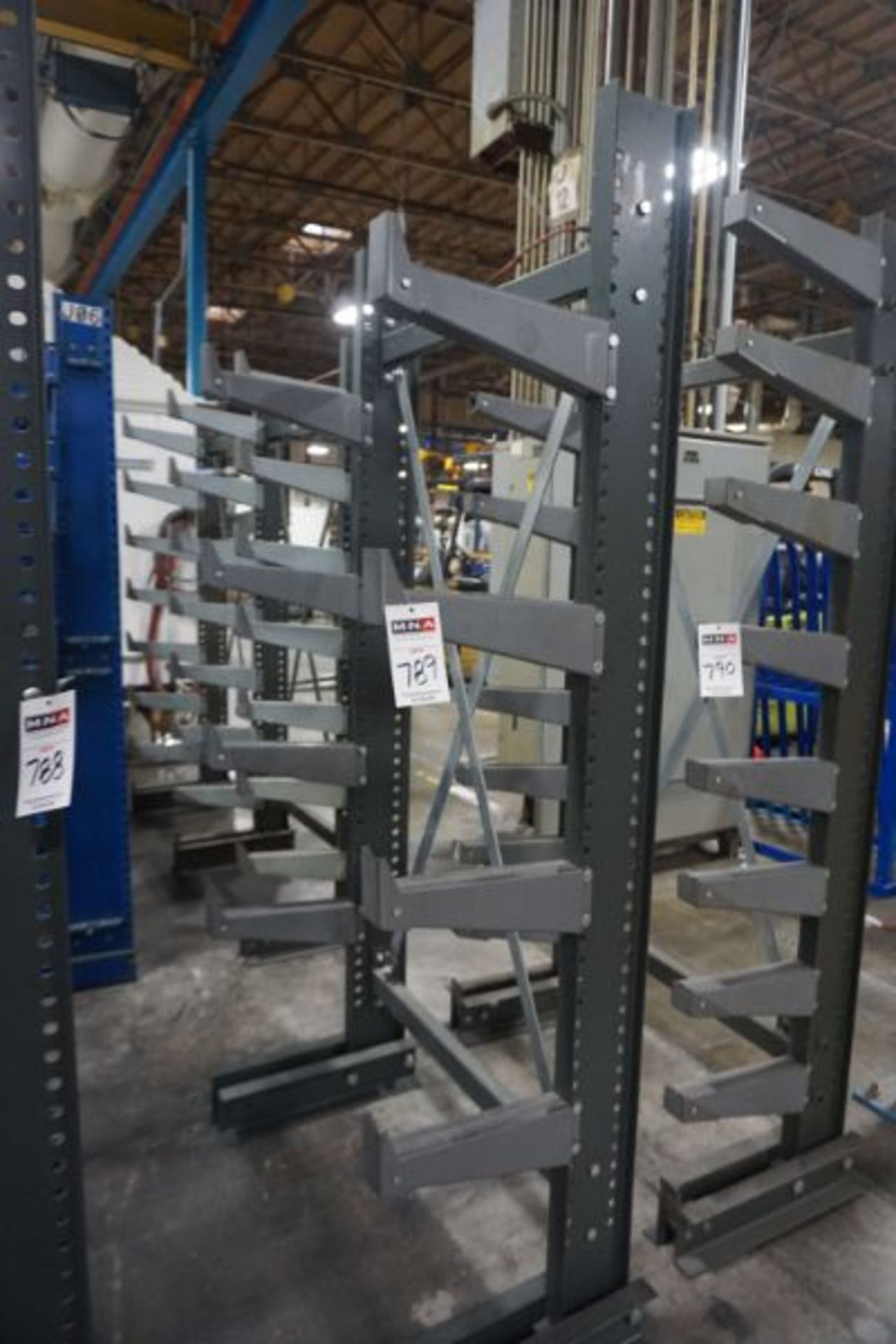 Single Sided Light Weight Cantilever Rack - Image 3 of 3