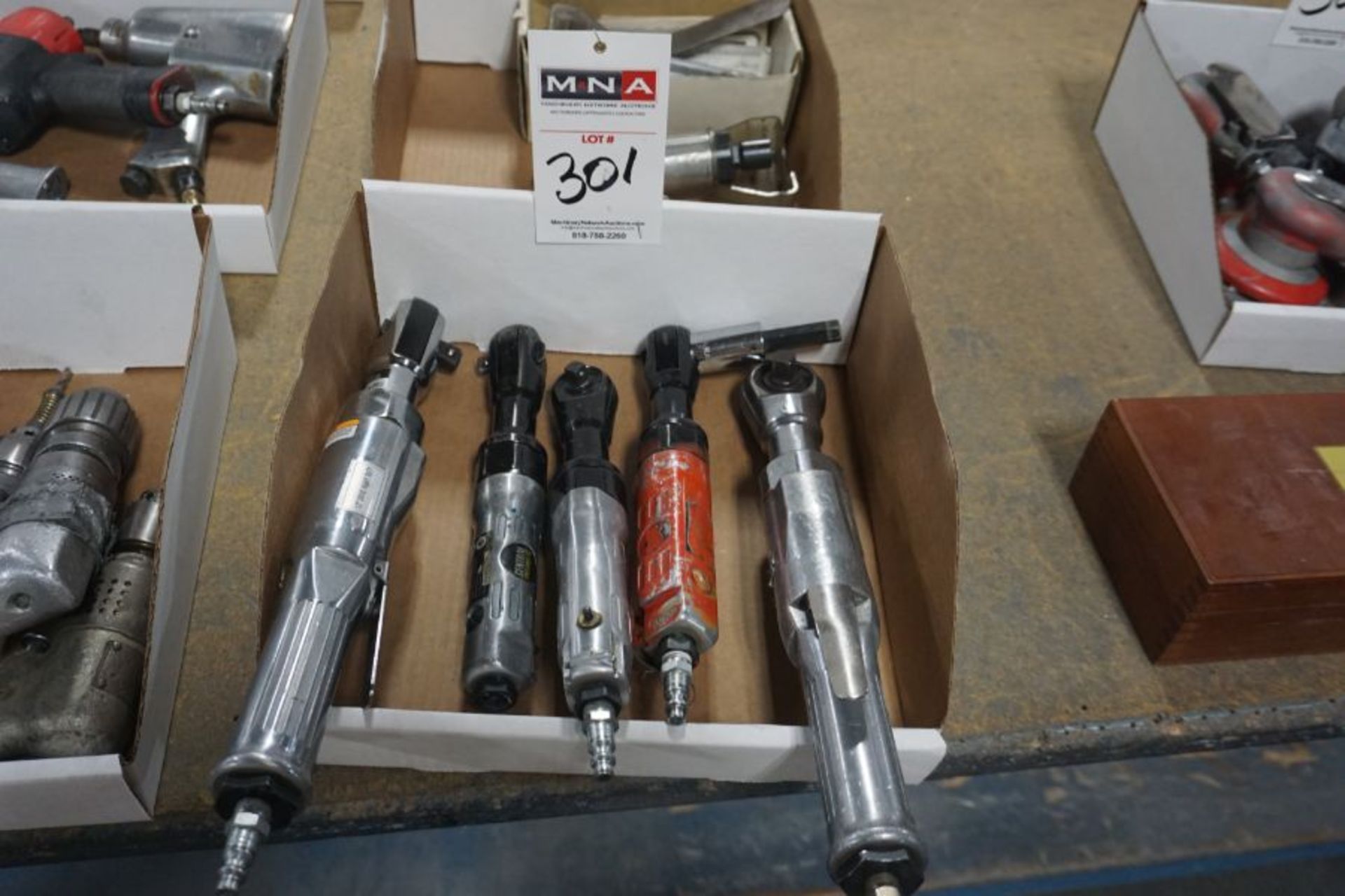 (5) Pneumatic Ratchet Wrenches