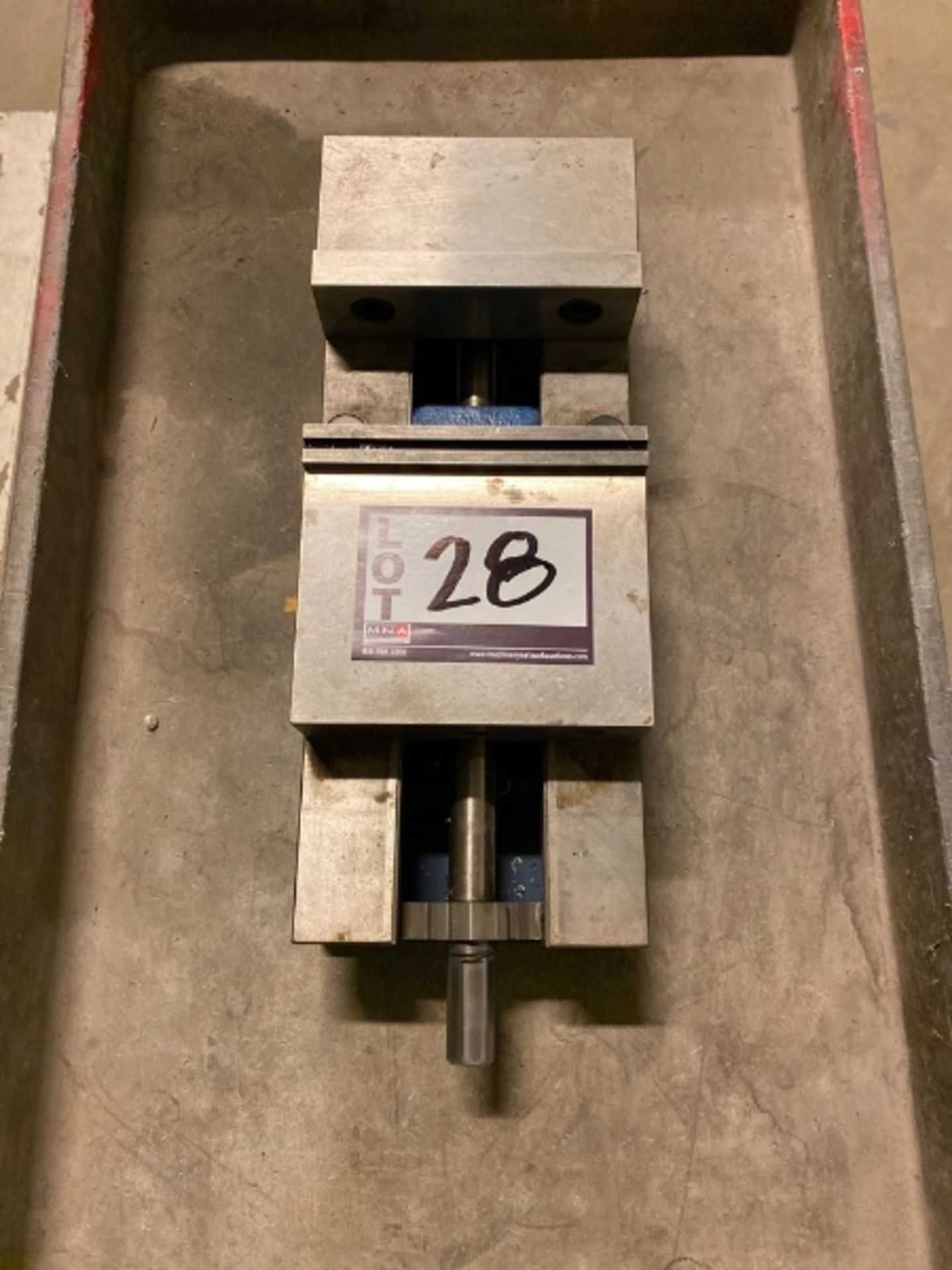 Kurt 6” Vise