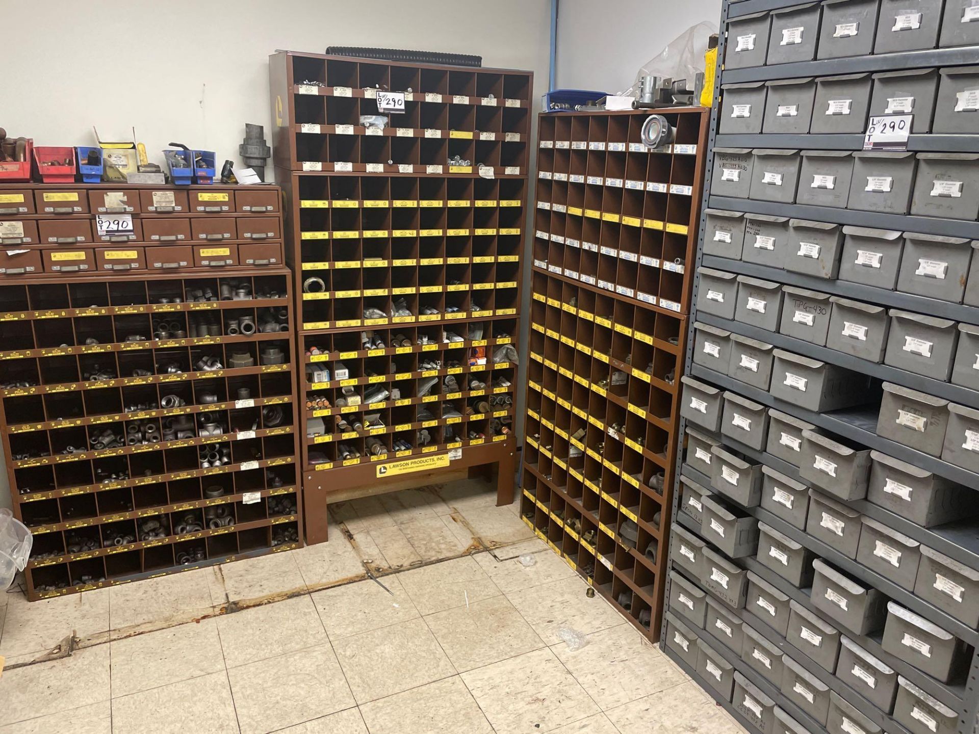 (4) Cabinets with Assorted Hardware