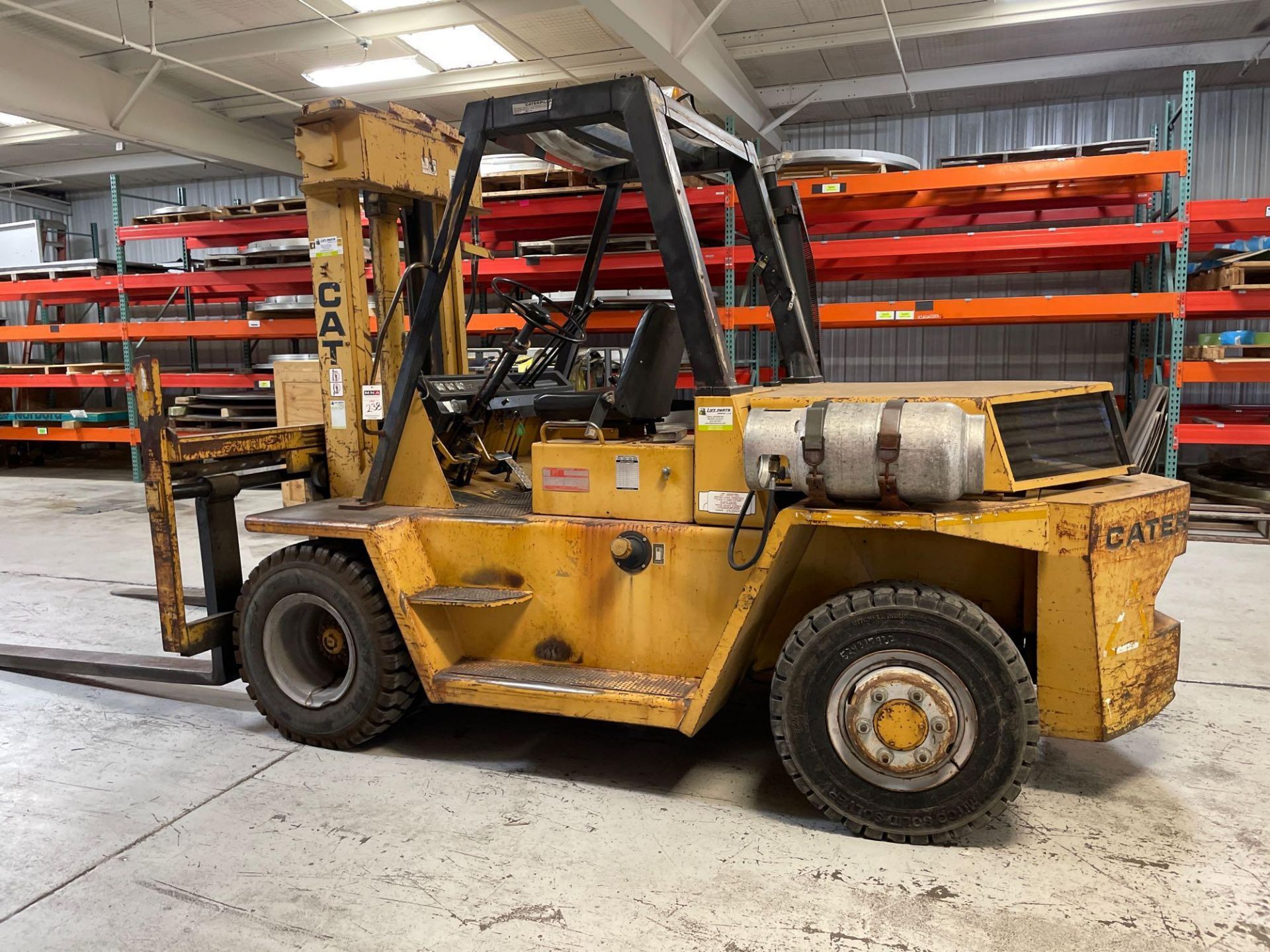 14,000lb Caterpillar V140 LPG Lift Truck, s/n 59W00435, New 1979 *Late Delivery* - Image 8 of 13