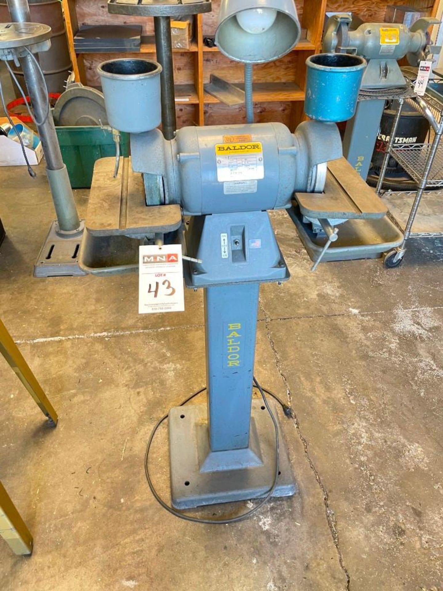 Baldor Double End Grinder 1/2HP, s/n F190 - Image 2 of 5