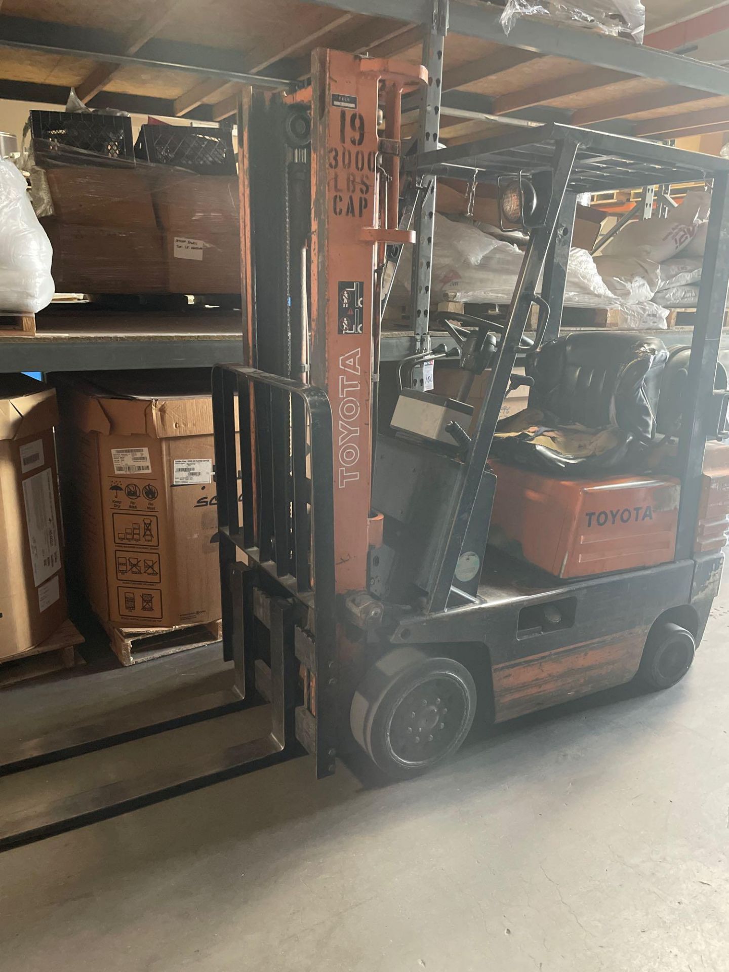 Toyota 3000lbs. Cap. Forklift *Late Removal Friday September 3* - Image 3 of 5