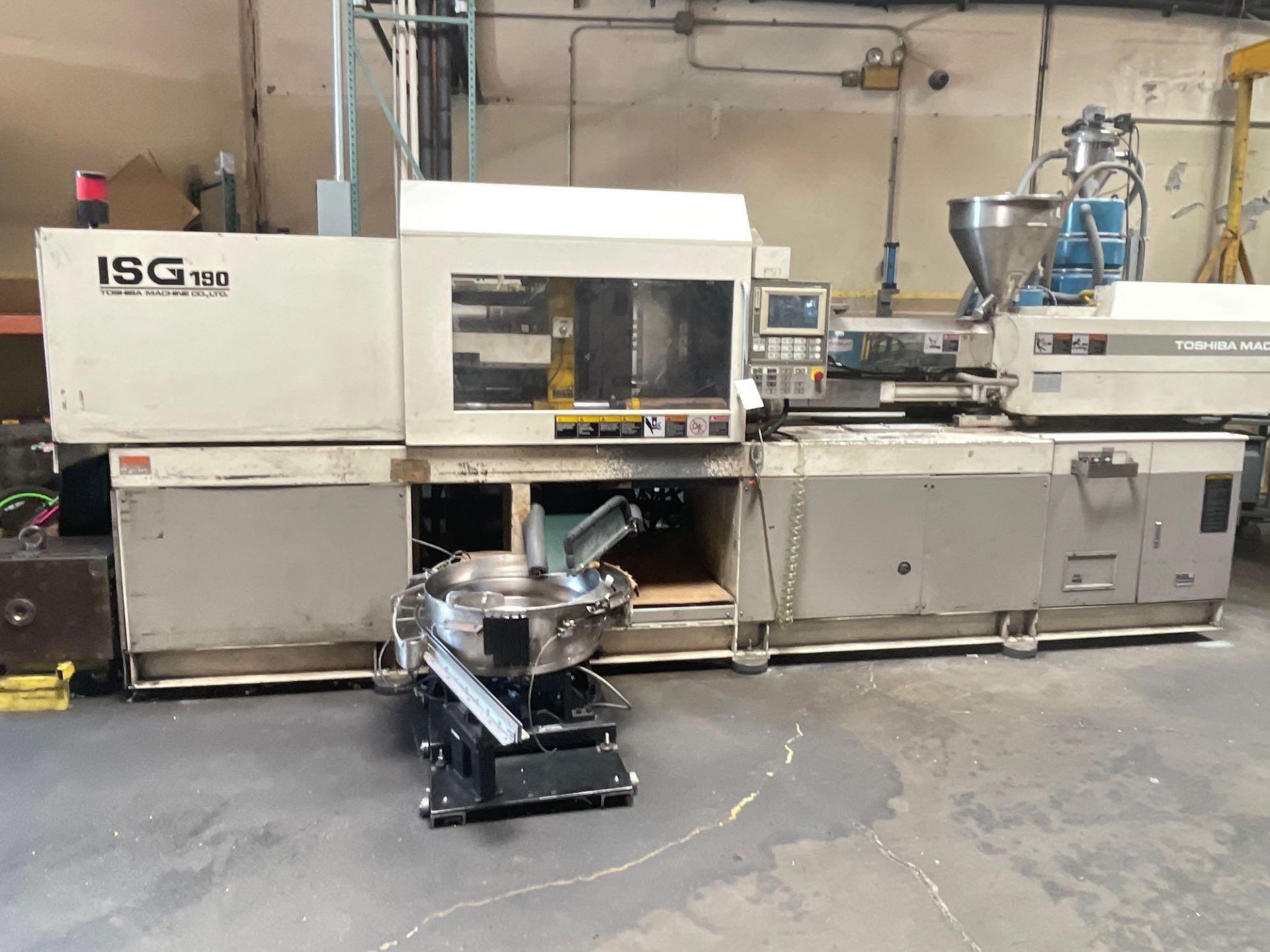 190 Ton Toshiba ISG190 Injection Molder, 14oz Shot Size, Injectvisor V10 Control, New 1997