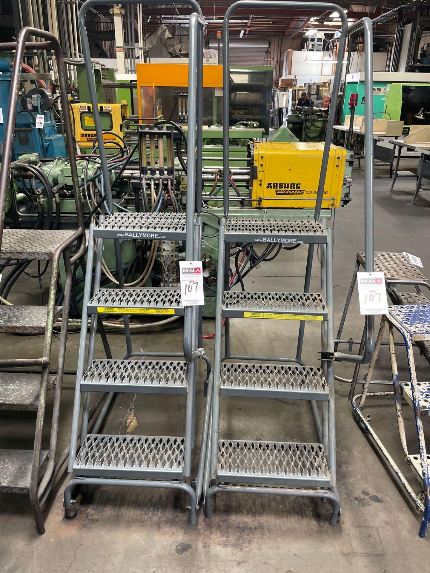 (2) Ballymore 4 Step Ladders
